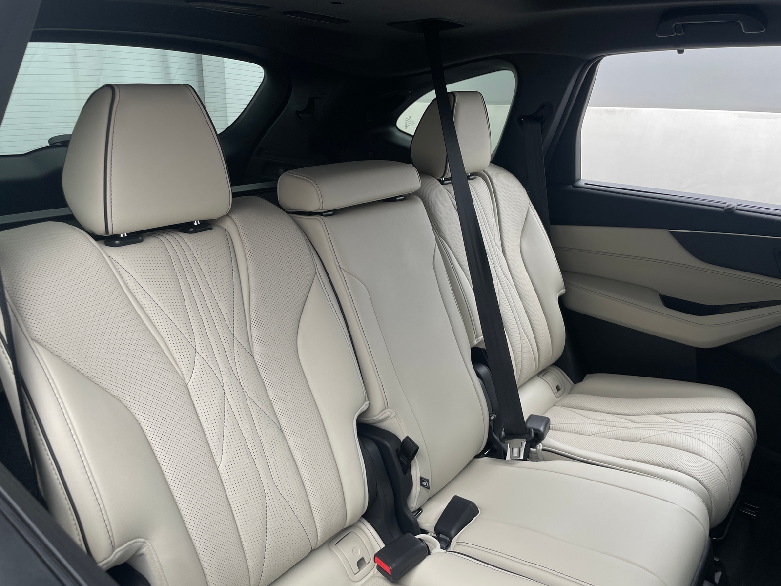 Thumbnail: 2023 Acura MDX - 5