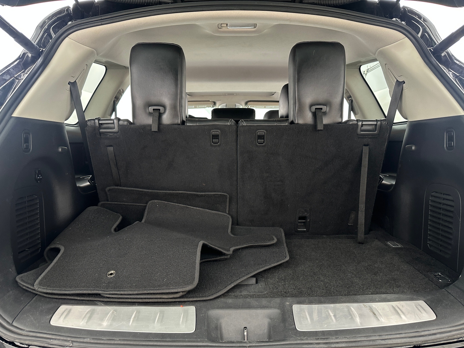 Thumbnail: 2017 INFINITI QX60 - 6