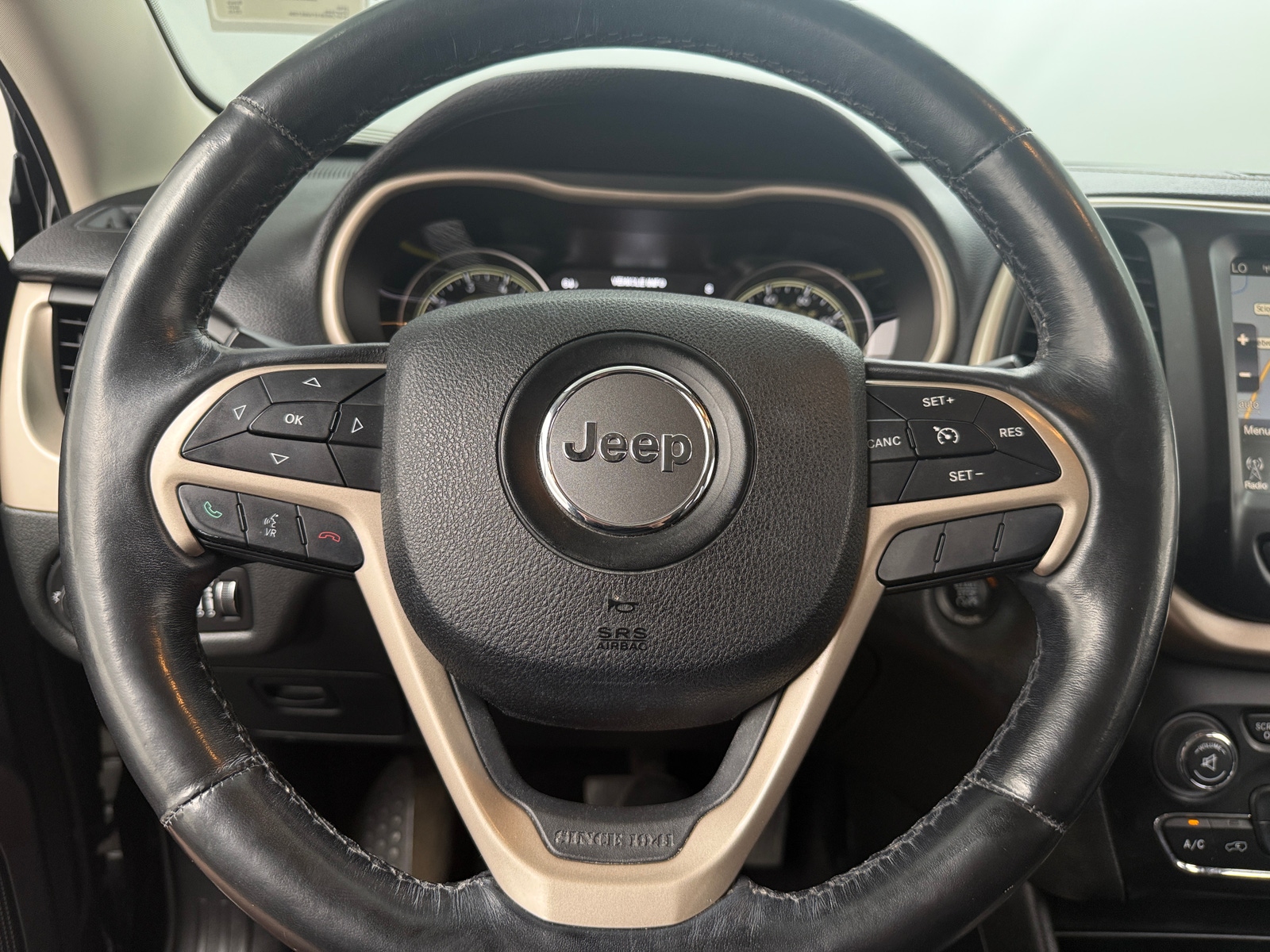 Thumbnail: 2015 Jeep Cherokee - 4