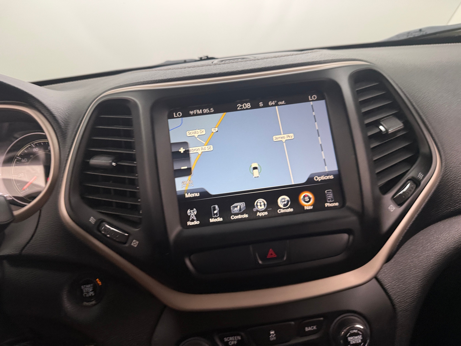 Thumbnail: 2015 Jeep Cherokee - 3