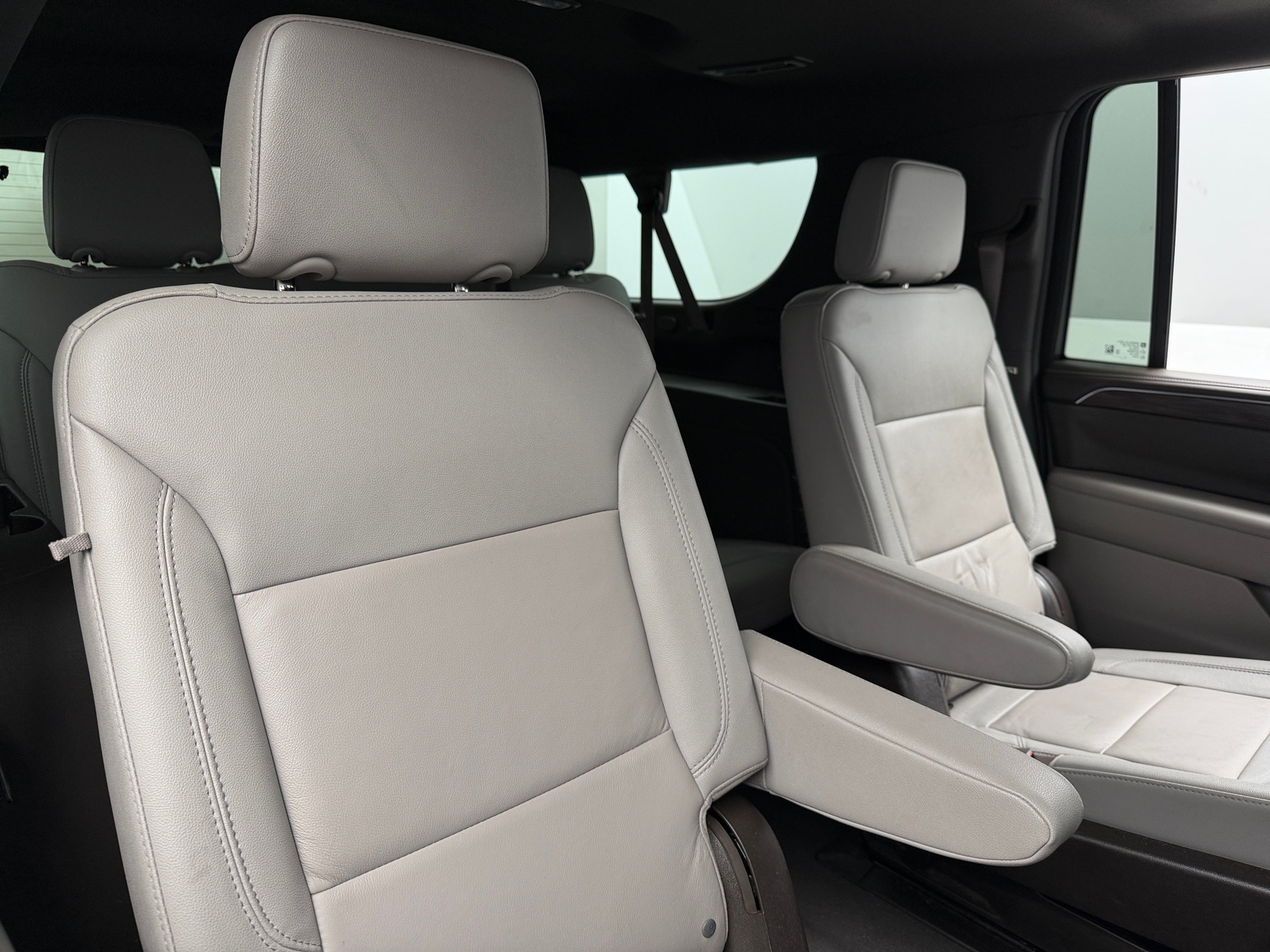 Thumbnail: 2023 Chevrolet Suburban - 5