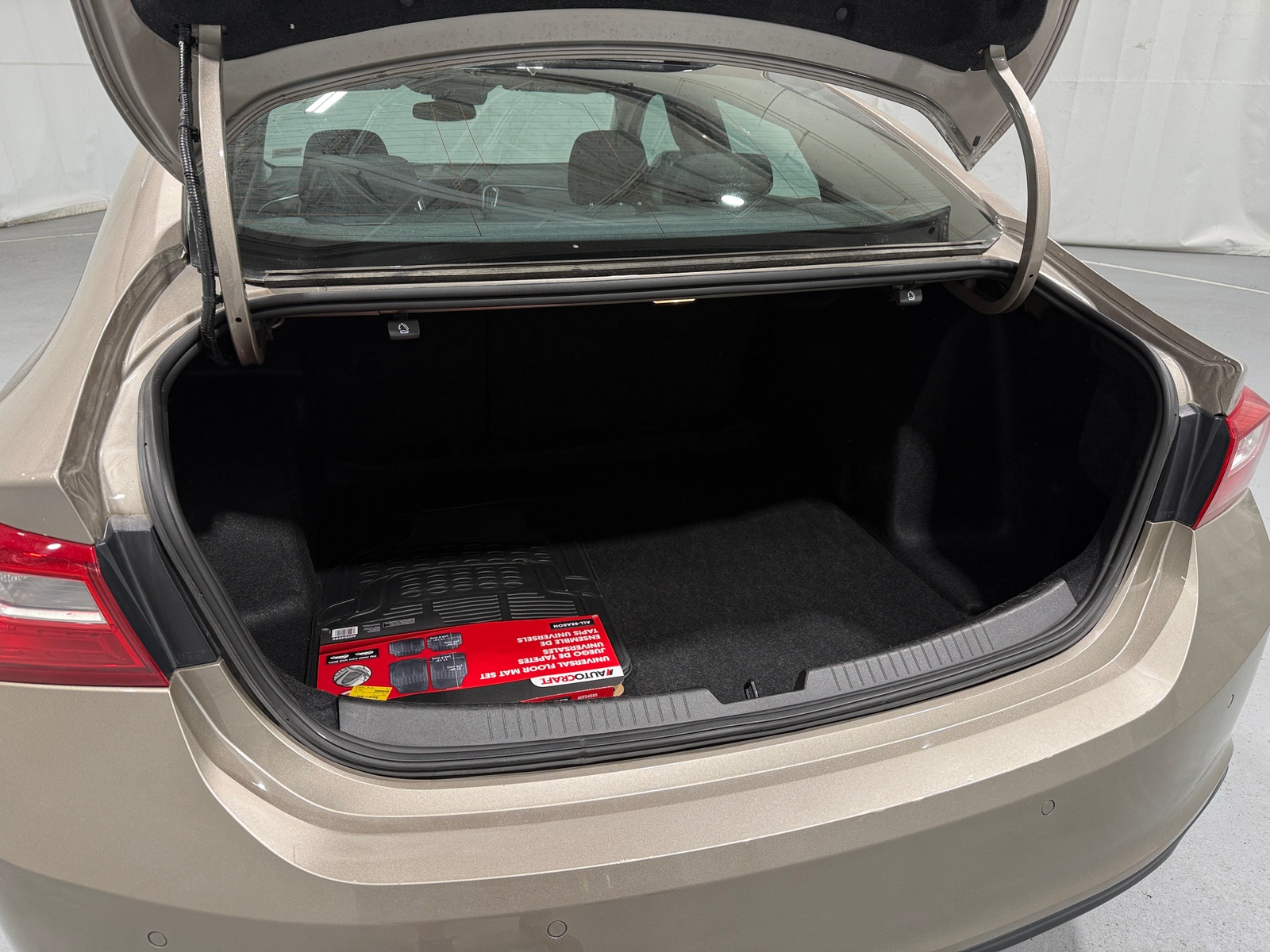 Thumbnail: 2024 Chevrolet Malibu - 7