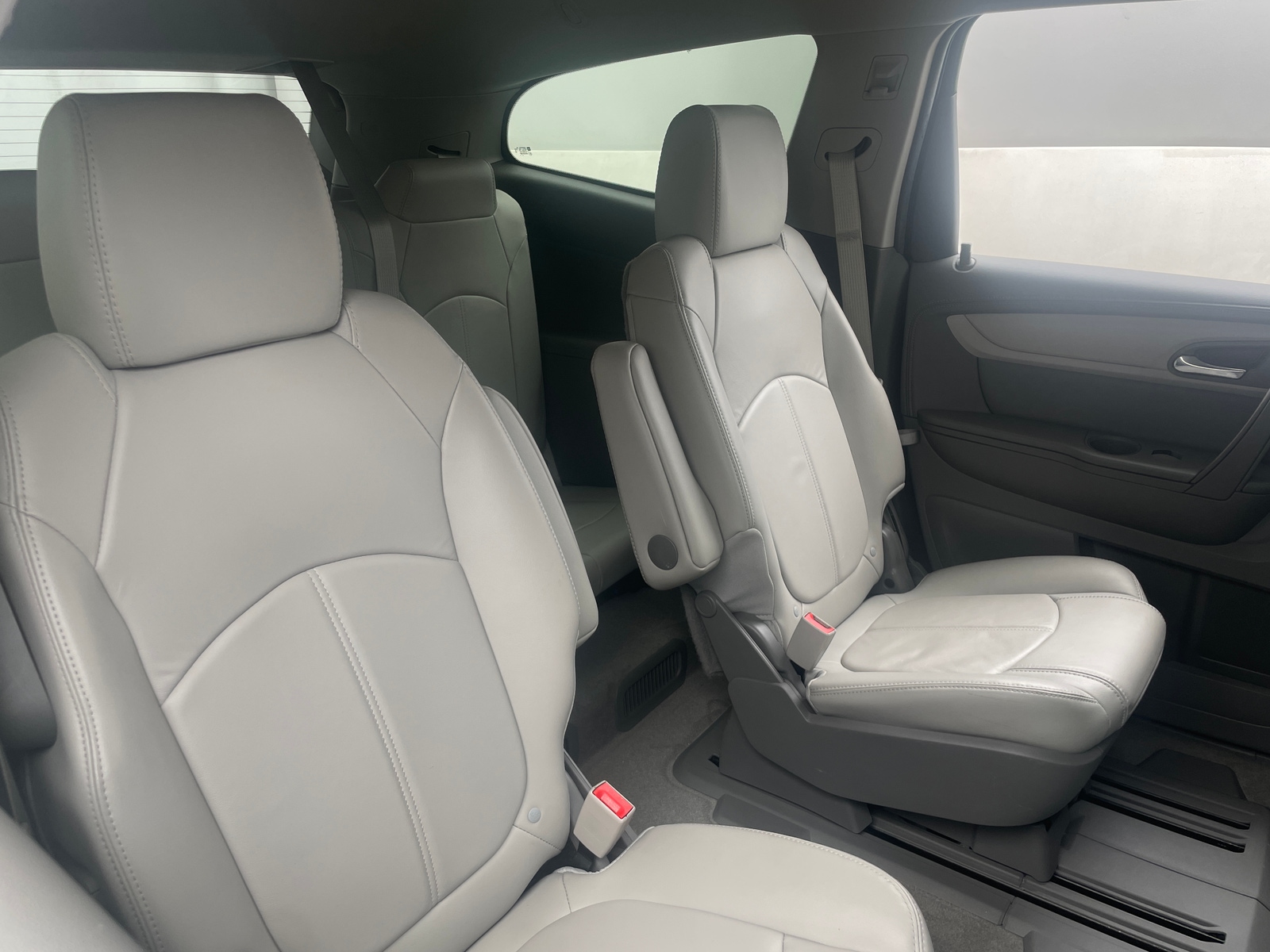 Thumbnail: 2017 Chevrolet Traverse - 6