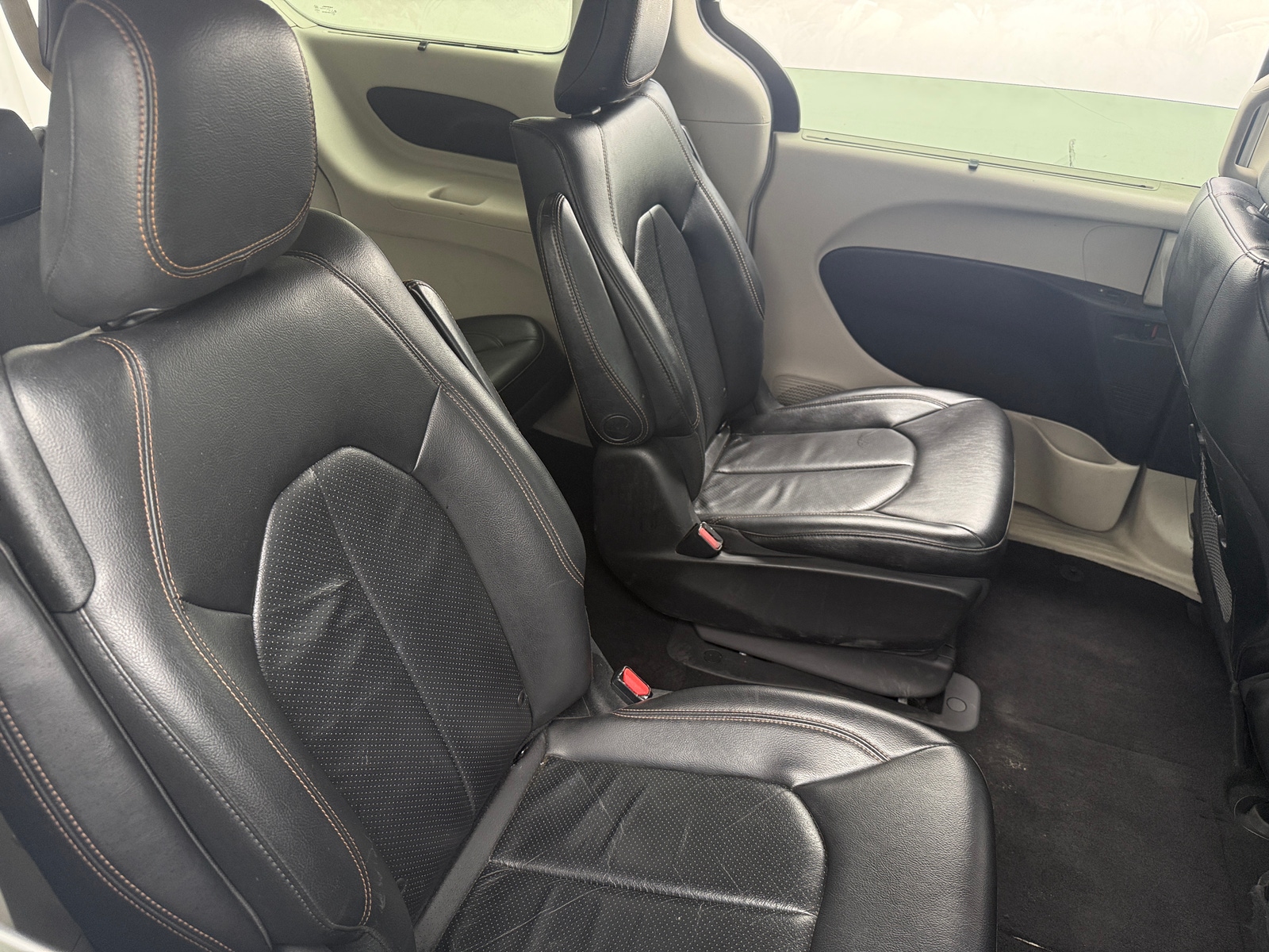 Thumbnail: 2018 Chrysler Pacifica - 5