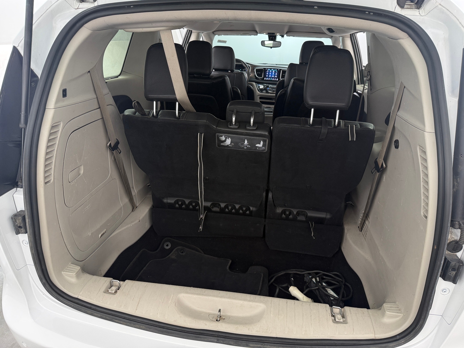 Thumbnail: 2018 Chrysler Pacifica - 6