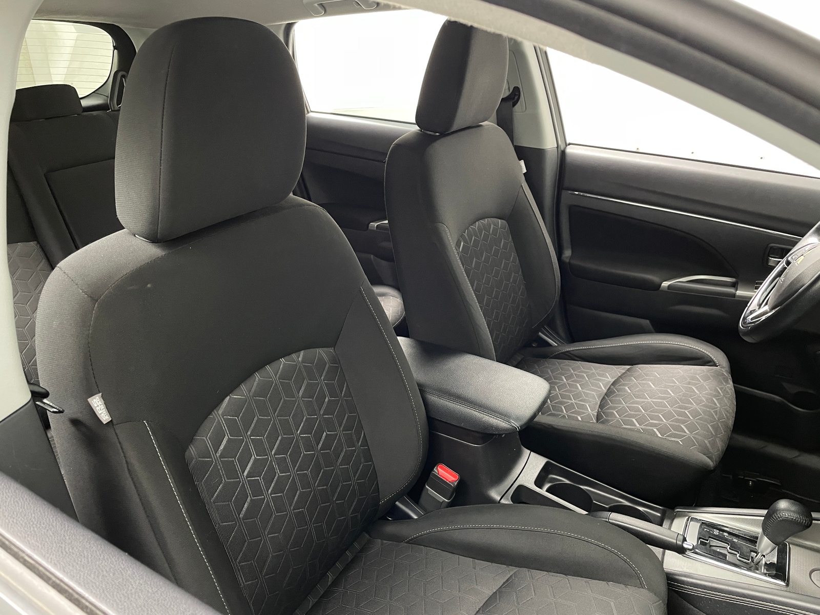 Thumbnail: 2021 Mitsubishi Outlander Sport - 2