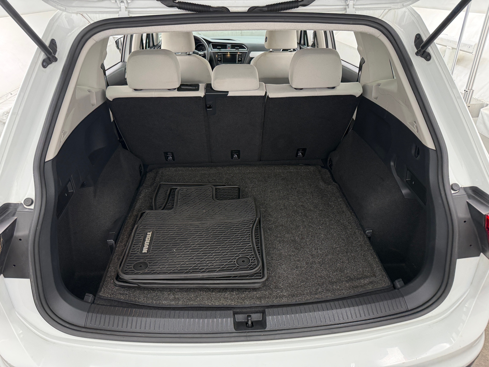 Thumbnail: 2021 Volkswagen Tiguan - 7