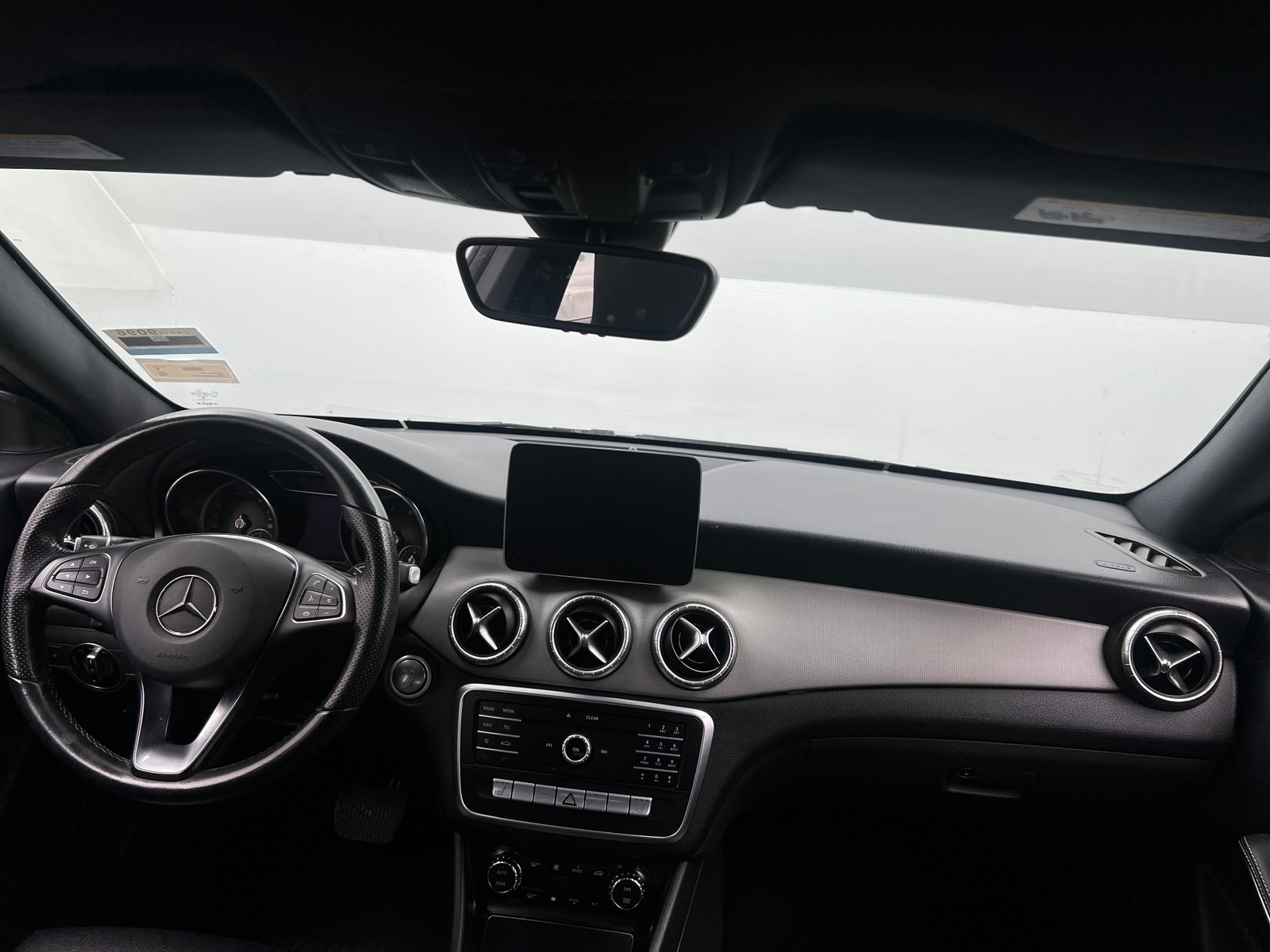 Thumbnail: 2019 Mercedes-Benz CLA - 2