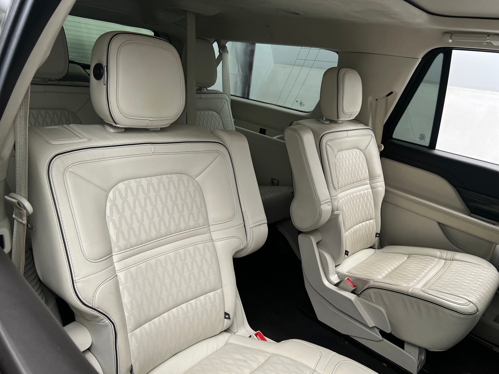 Thumbnail: 2020 Lincoln Navigator L - 5