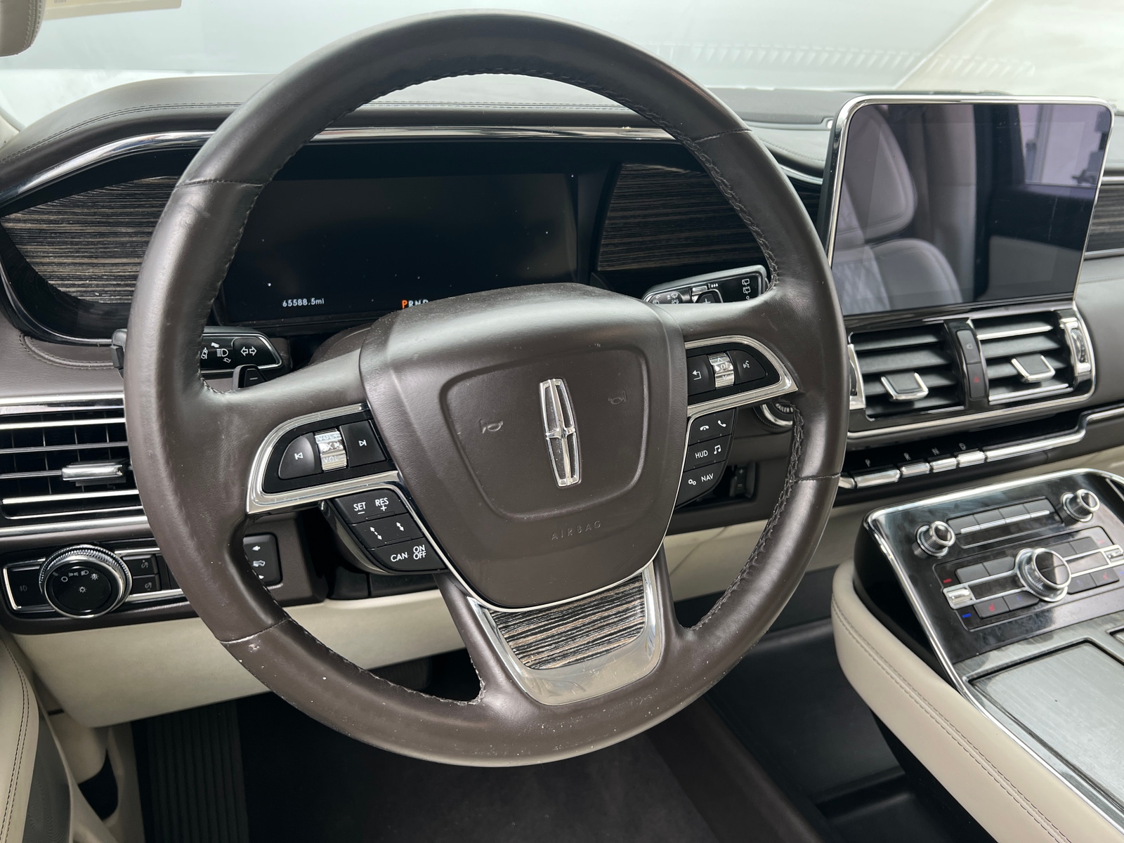 Thumbnail: 2020 Lincoln Navigator L - 4