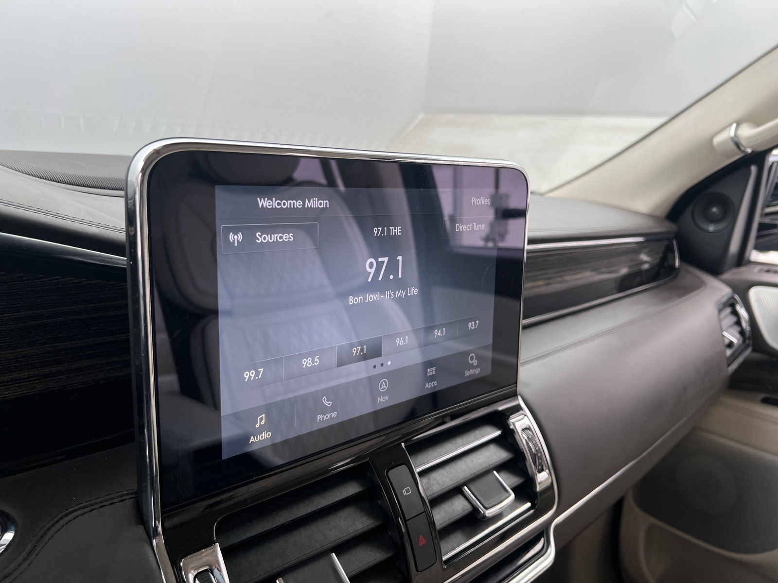 Thumbnail: 2020 Lincoln Navigator L - 3