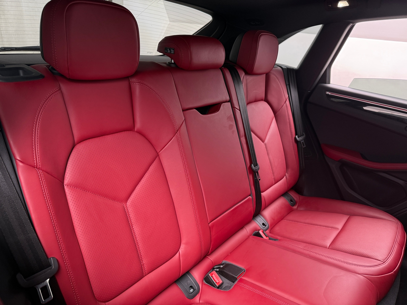 Thumbnail: 2024 Porsche Macan - 5