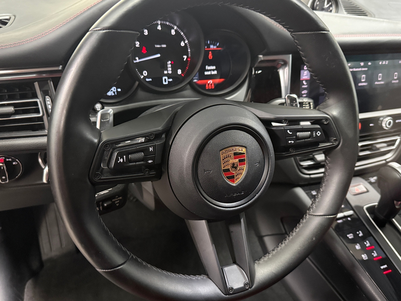 Thumbnail: 2024 Porsche Macan - 4