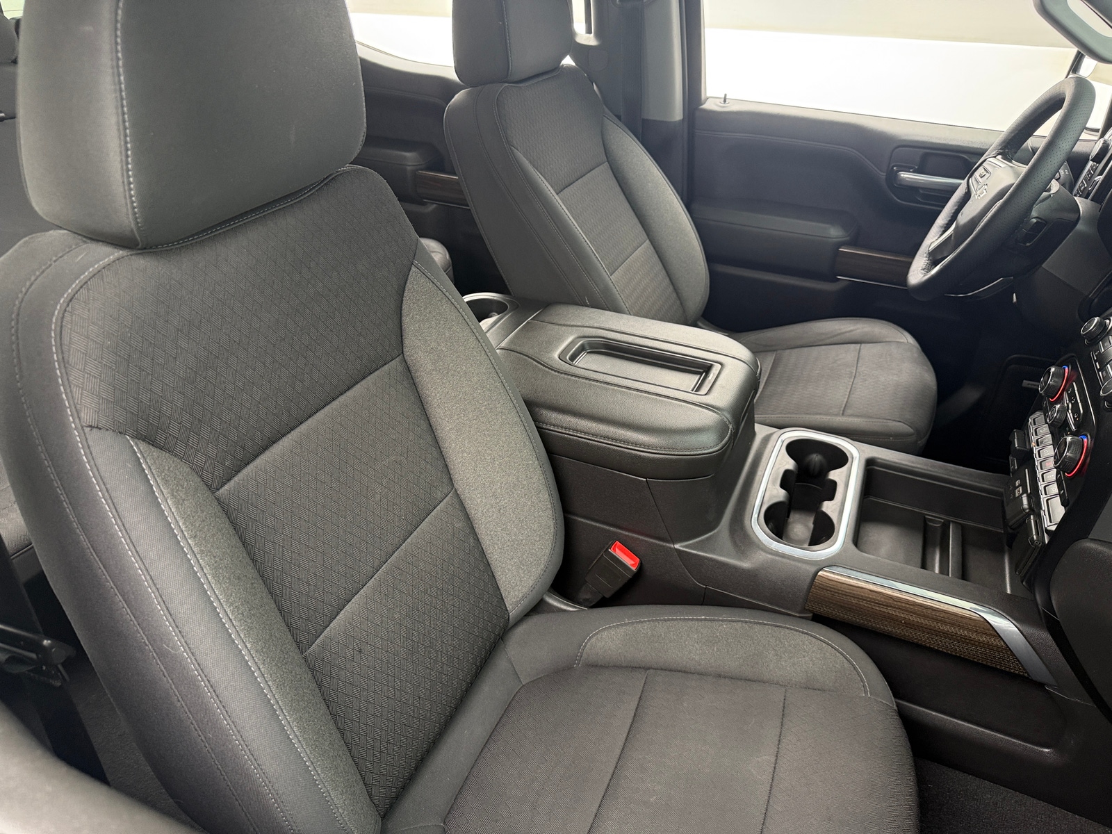 Thumbnail: 2020 Chevrolet Silverado 1500 - 2