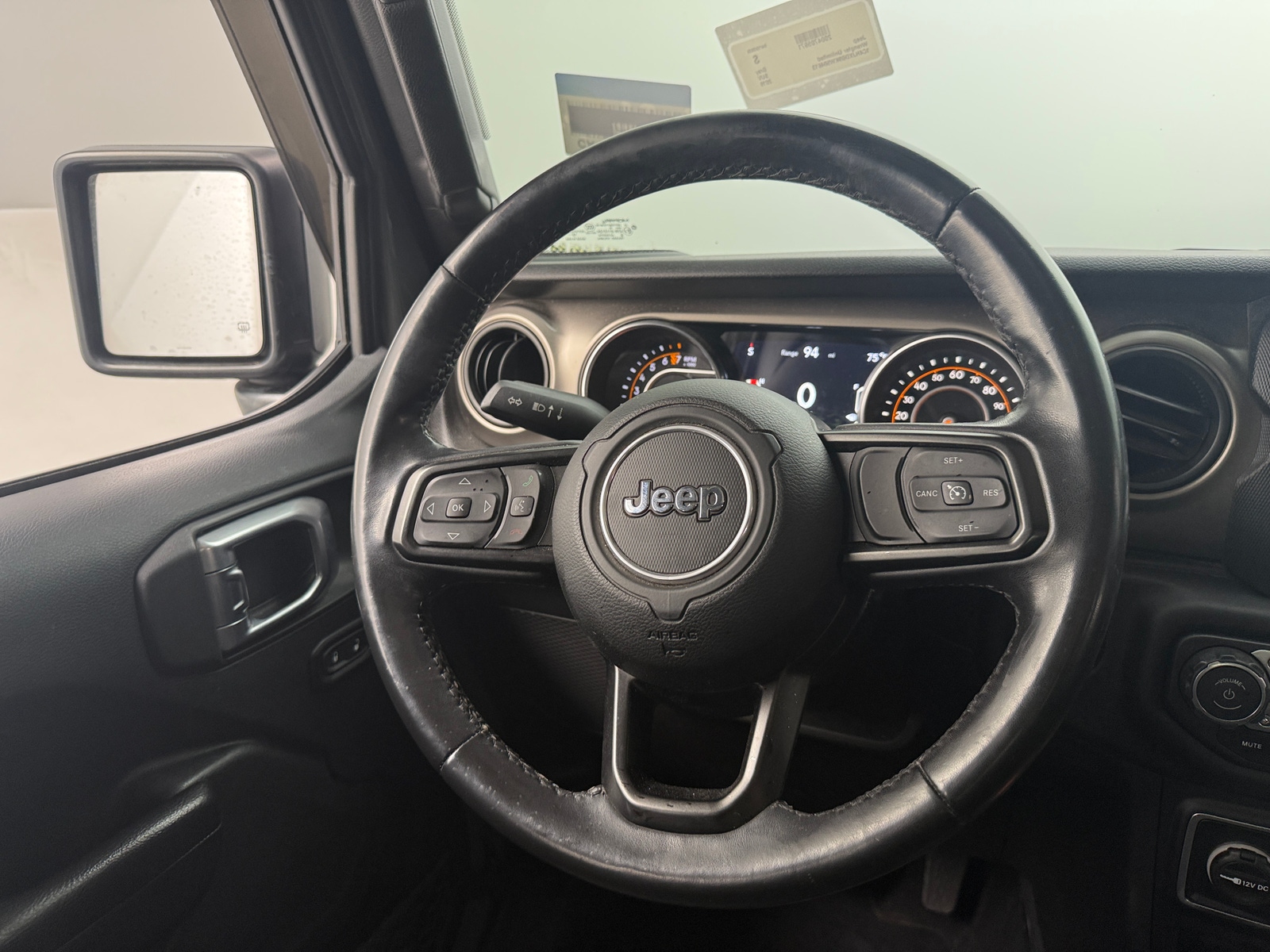 Thumbnail: 2019 Jeep Wrangler - 5
