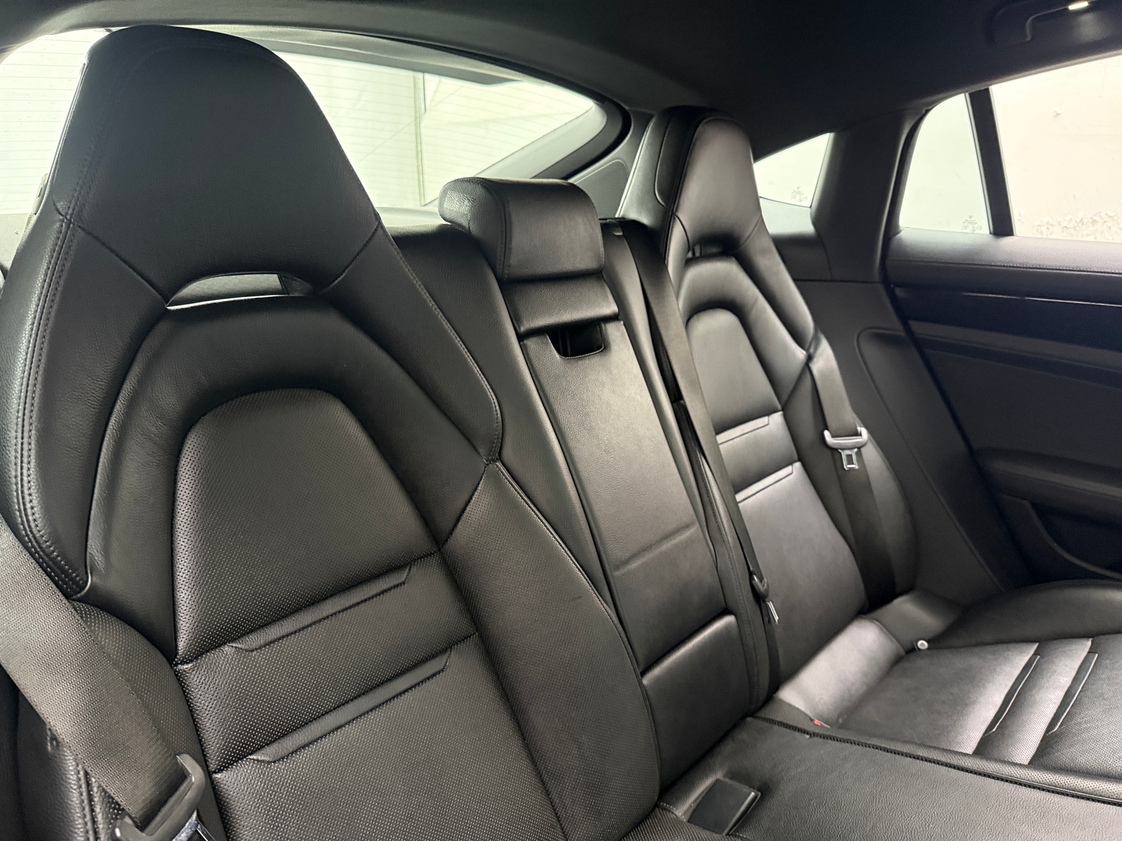 Thumbnail: 2018 Porsche Panamera - 5