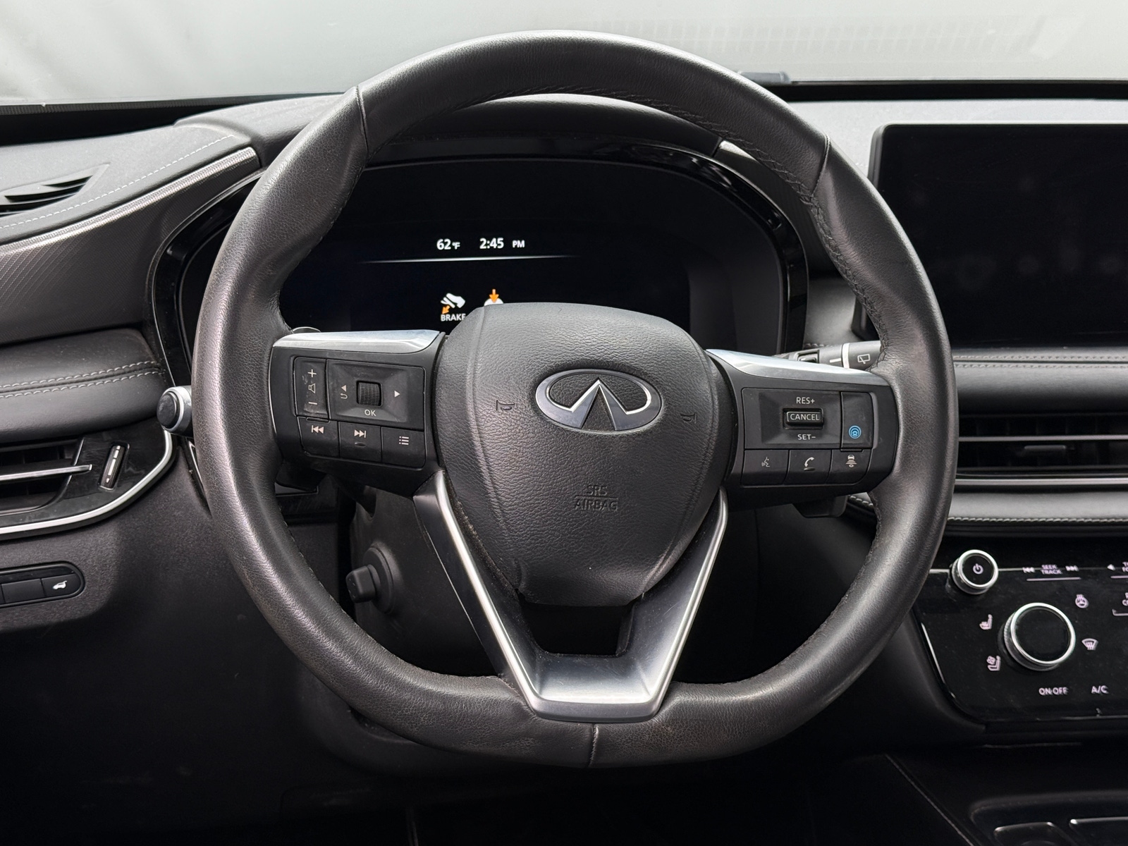 Thumbnail: 2023 INFINITI QX60 - 4