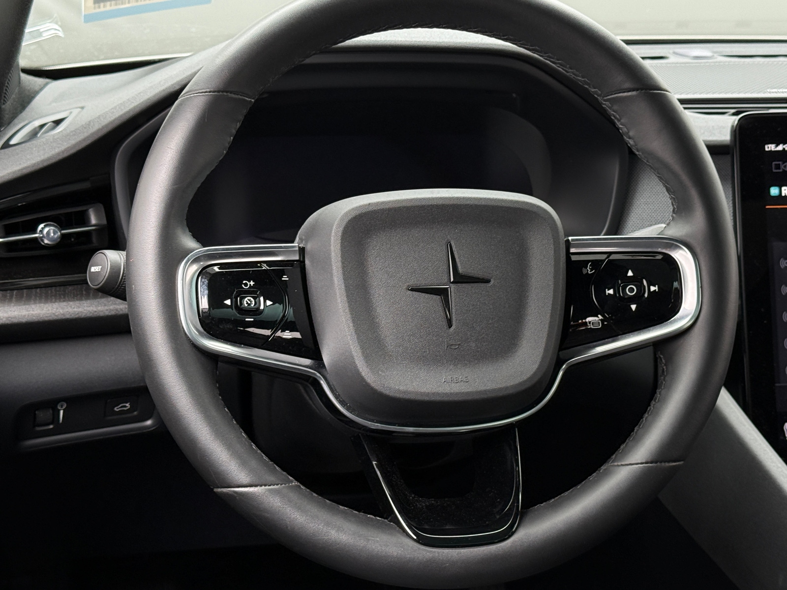 Thumbnail: 2022 Polestar 2 - 5