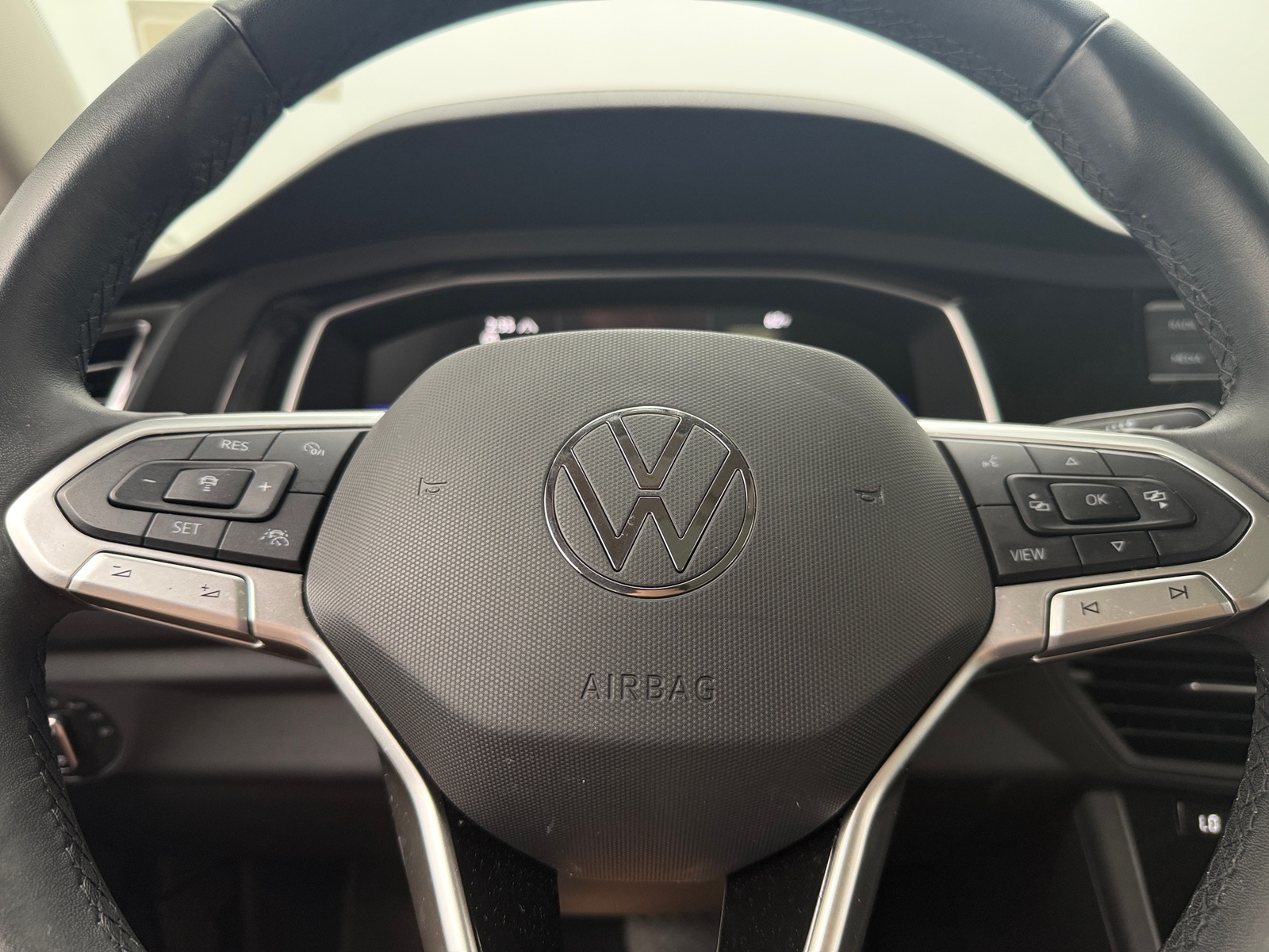 Thumbnail: 2024 Volkswagen Jetta - 4