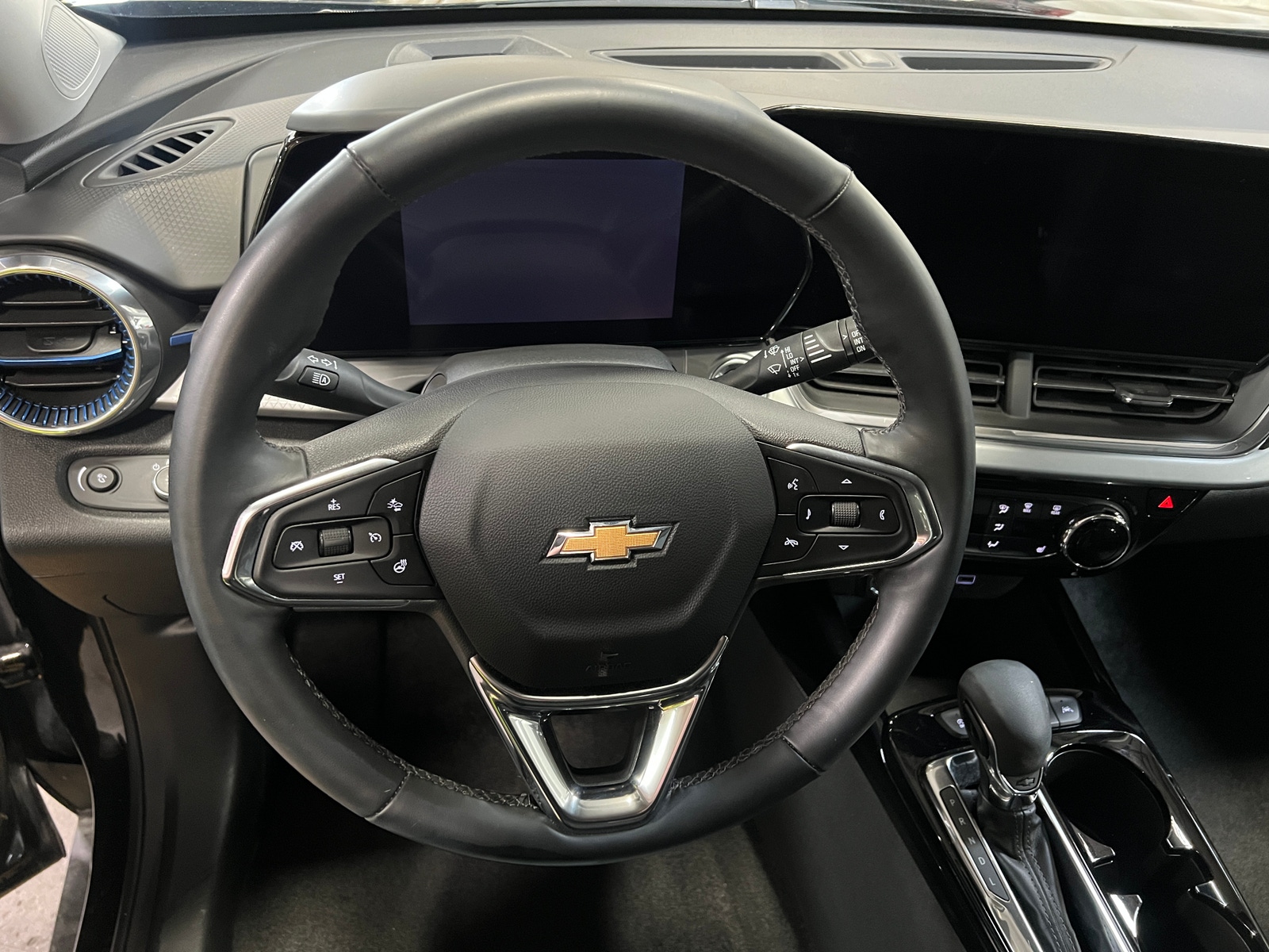 Thumbnail: 2025 Chevrolet Trax - 5