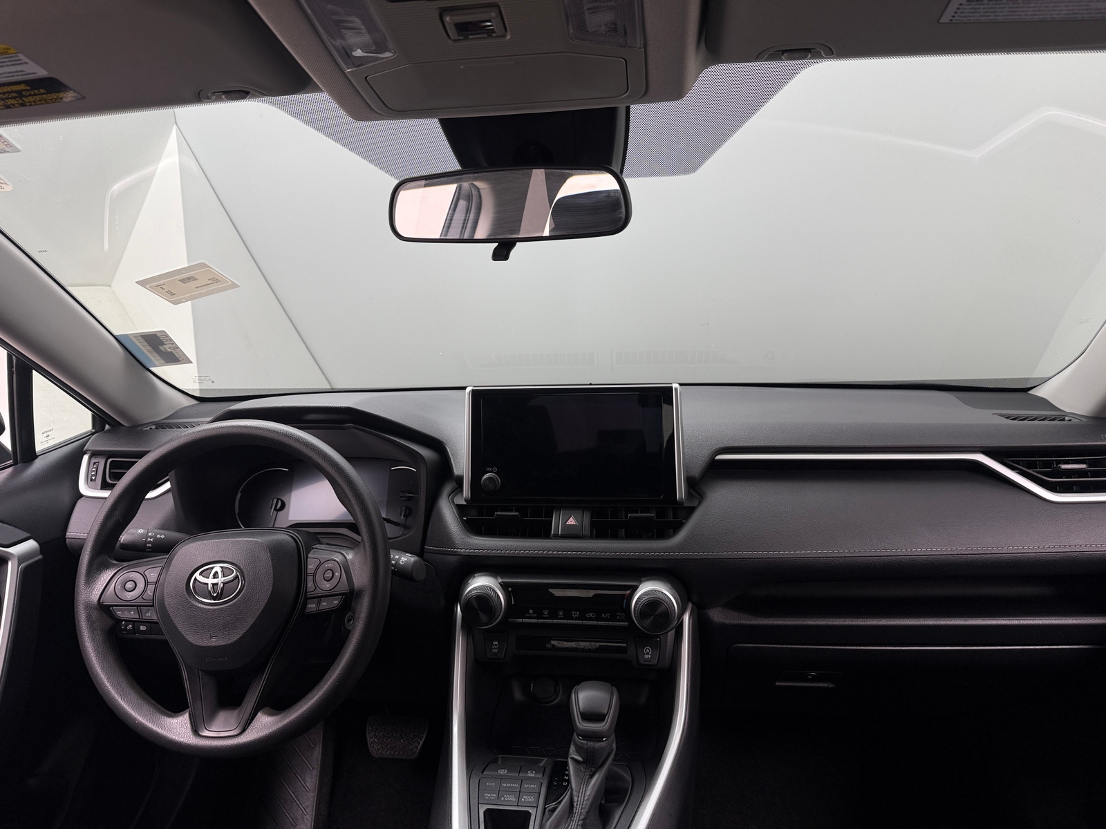 Thumbnail: 2024 Toyota RAV4 - 3