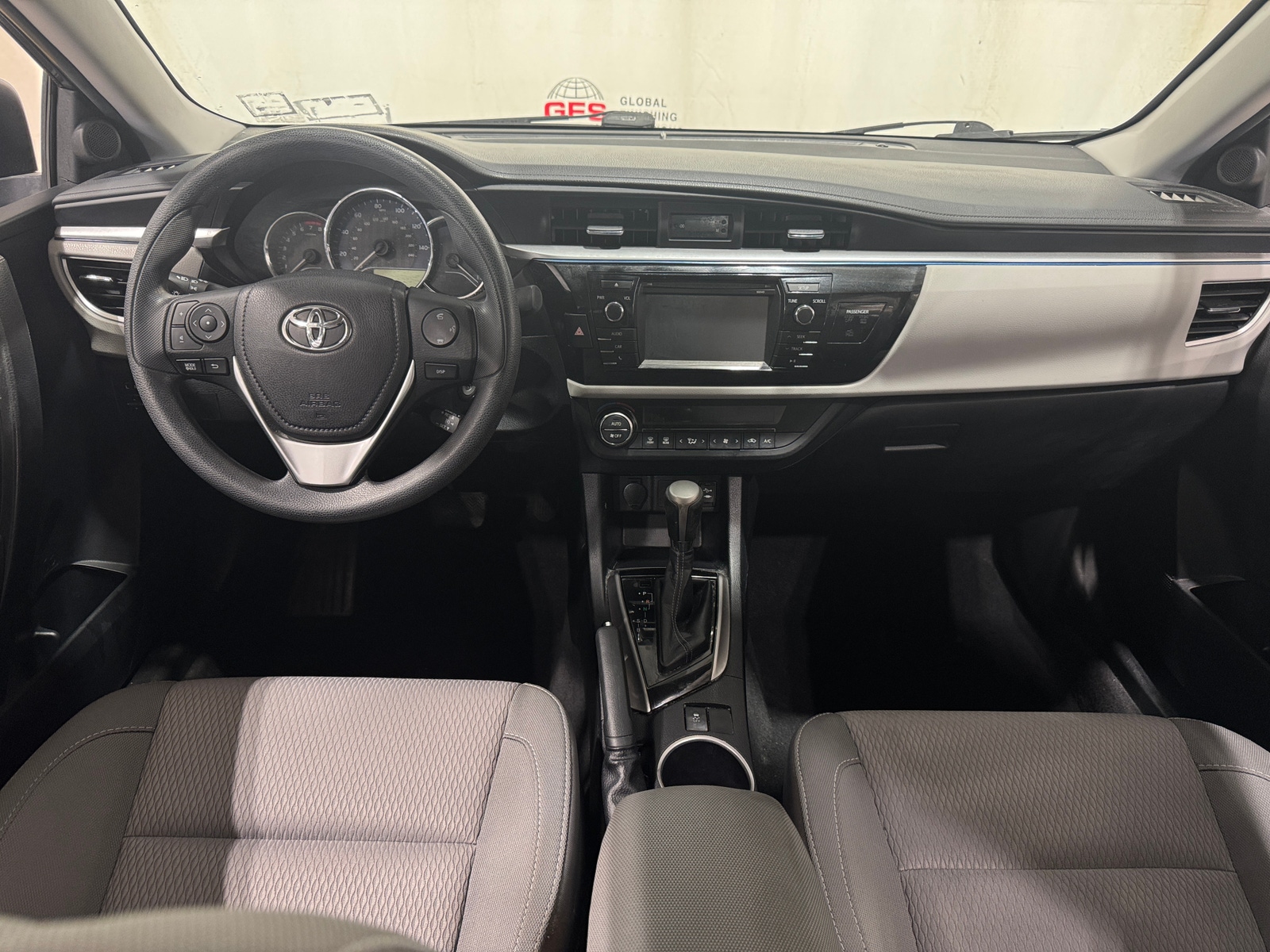 Thumbnail: 2015 Toyota Corolla - 3