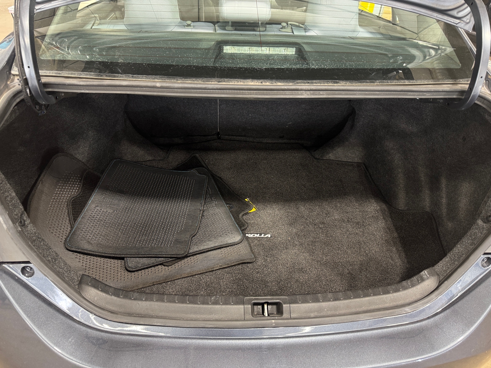 Thumbnail: 2015 Toyota Corolla - 7