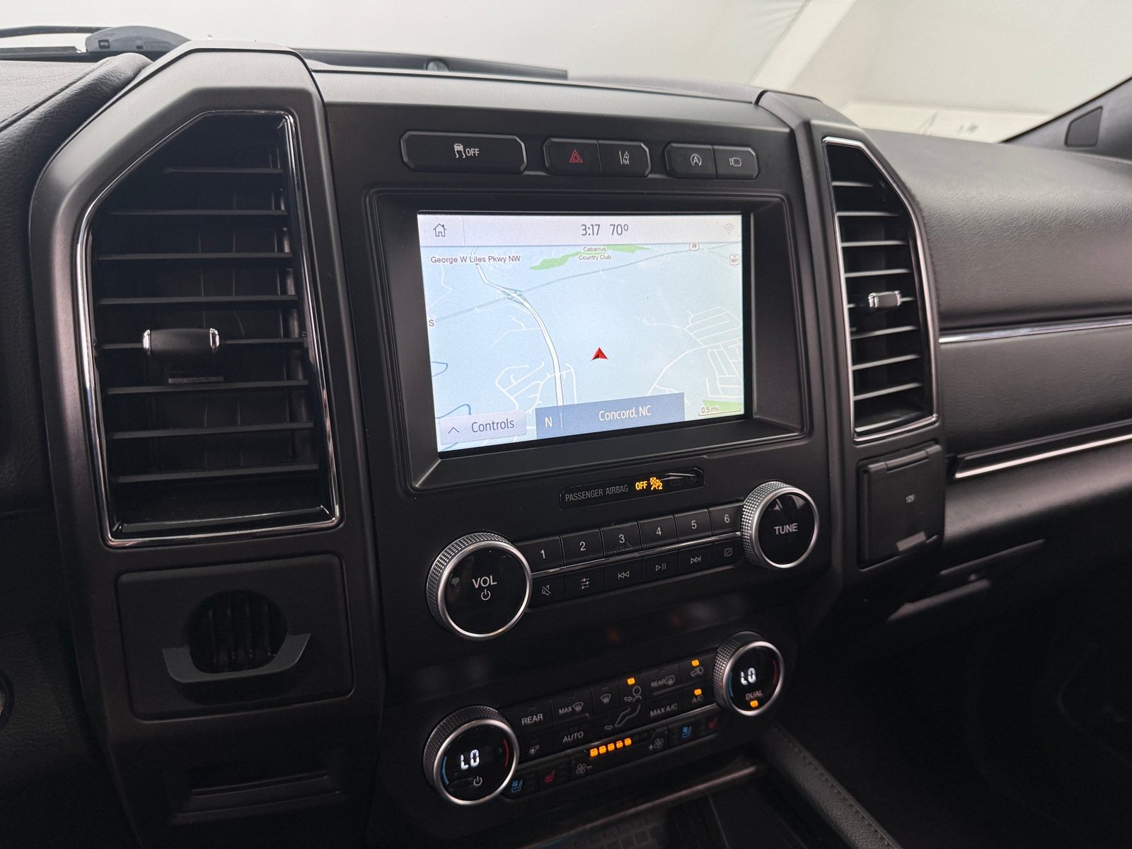 Thumbnail: 2021 Ford Expedition - 3