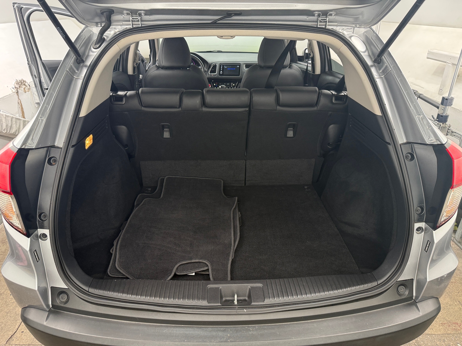 Thumbnail: 2019 Honda HR-V - 6