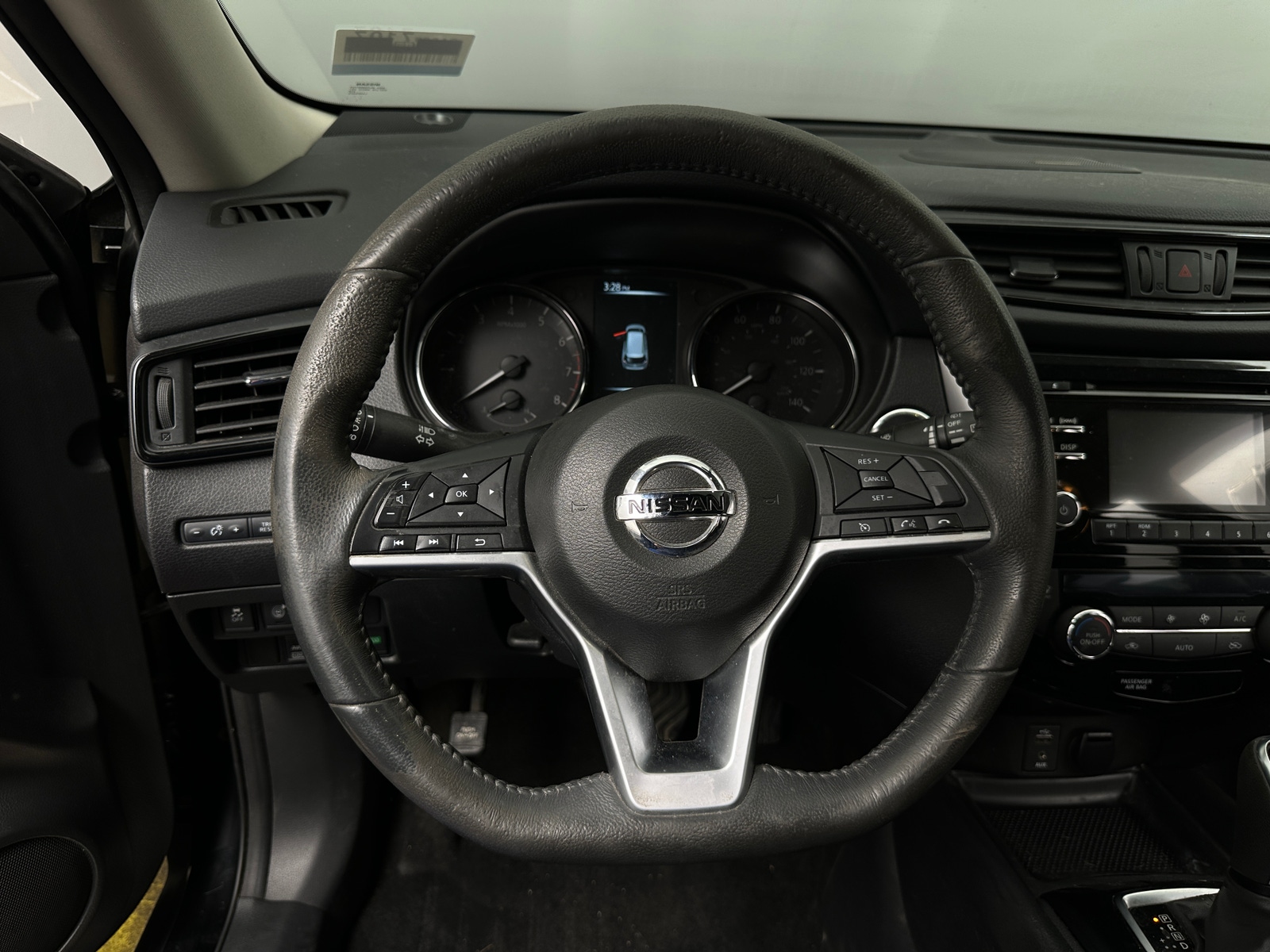 Thumbnail: 2017 Nissan Rogue - 5