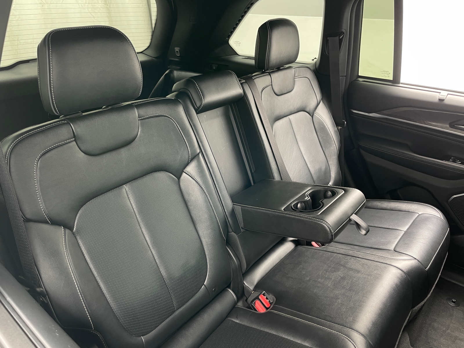 Thumbnail: 2023 Jeep Grand Cherokee - 5