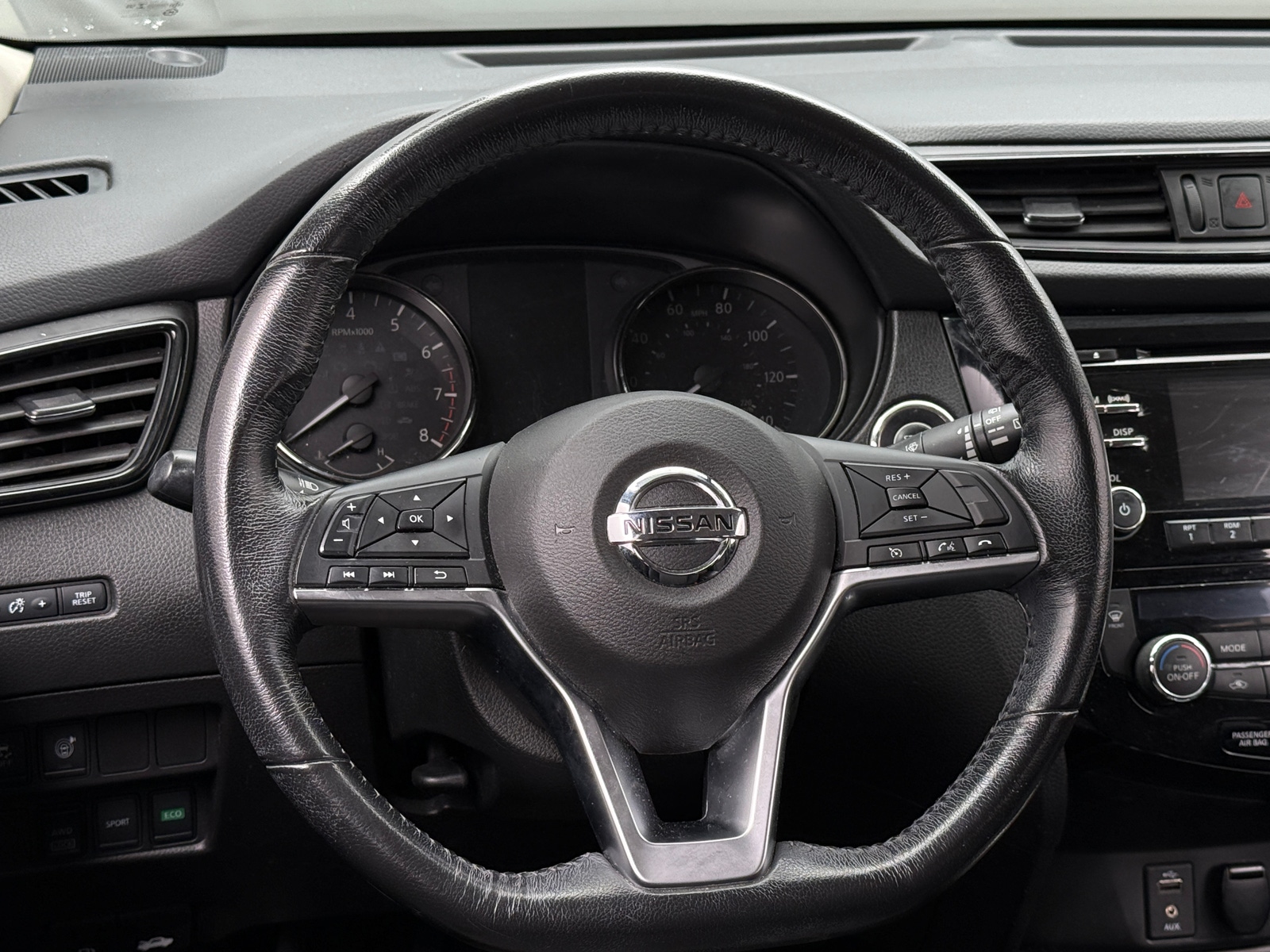 Thumbnail: 2017 Nissan Rogue - 5