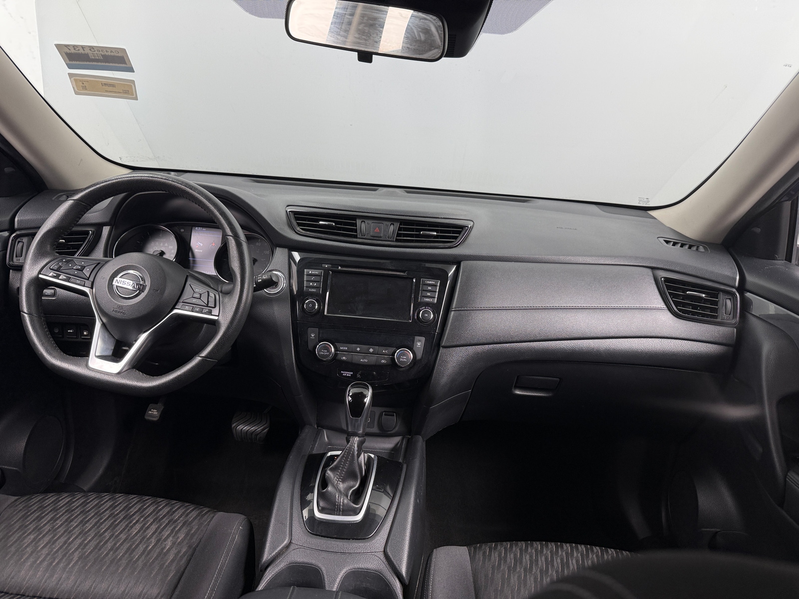 Thumbnail: 2019 Nissan Rogue - 3