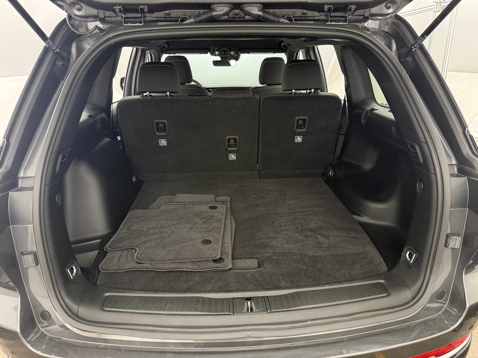 Thumbnail: 2025 Jeep Grand Cherokee - 7