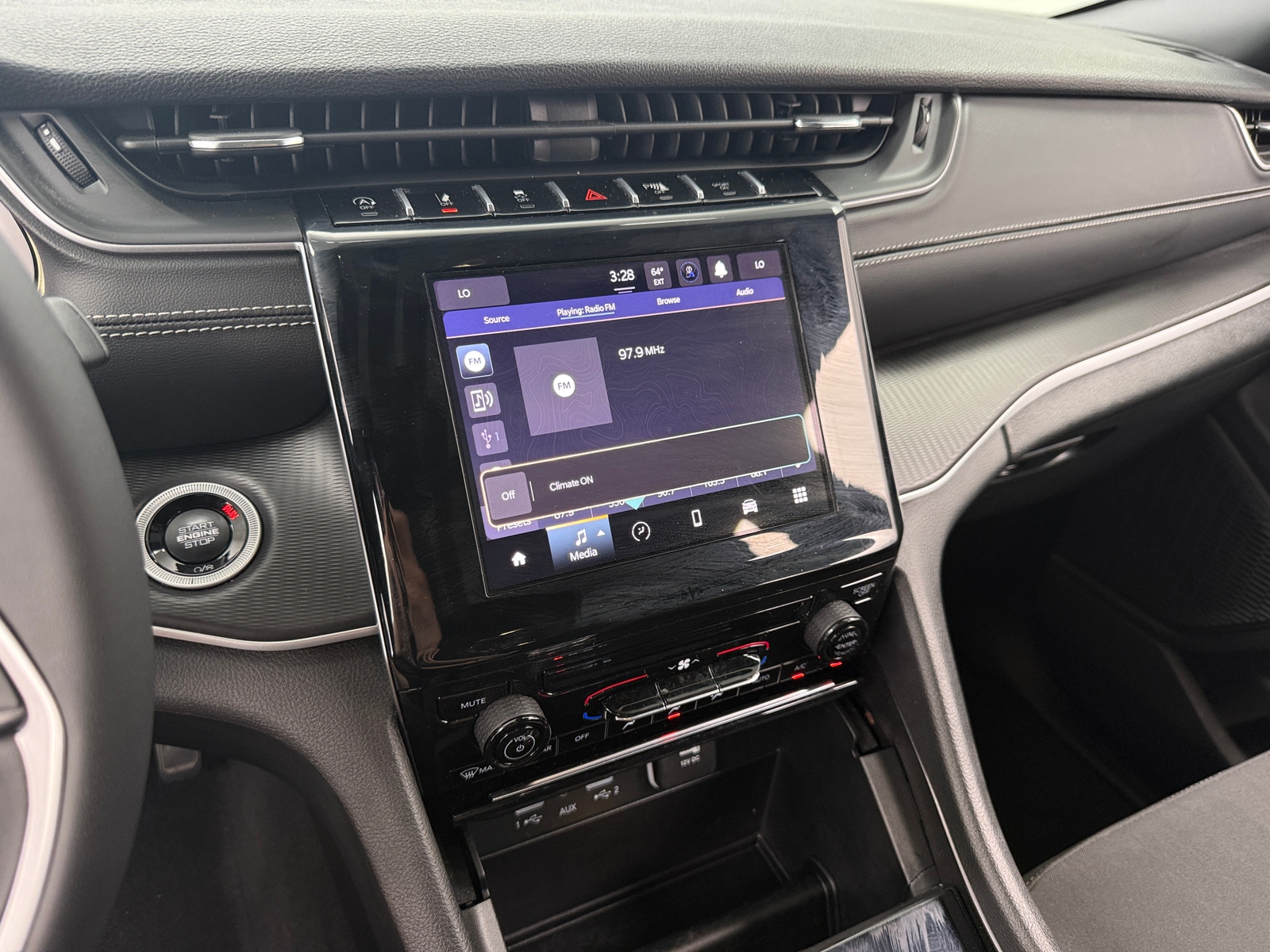 Thumbnail: 2025 Jeep Grand Cherokee - 4