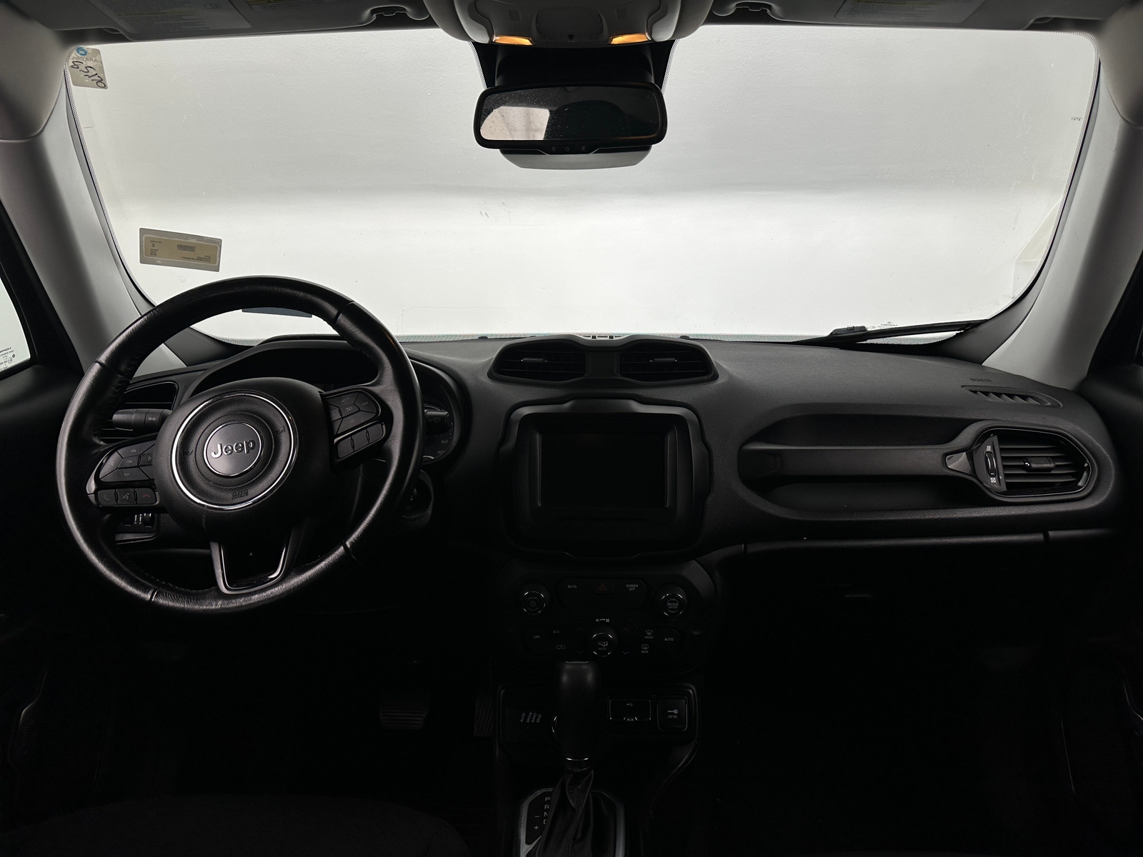 Thumbnail: 2018 Jeep Renegade - 3