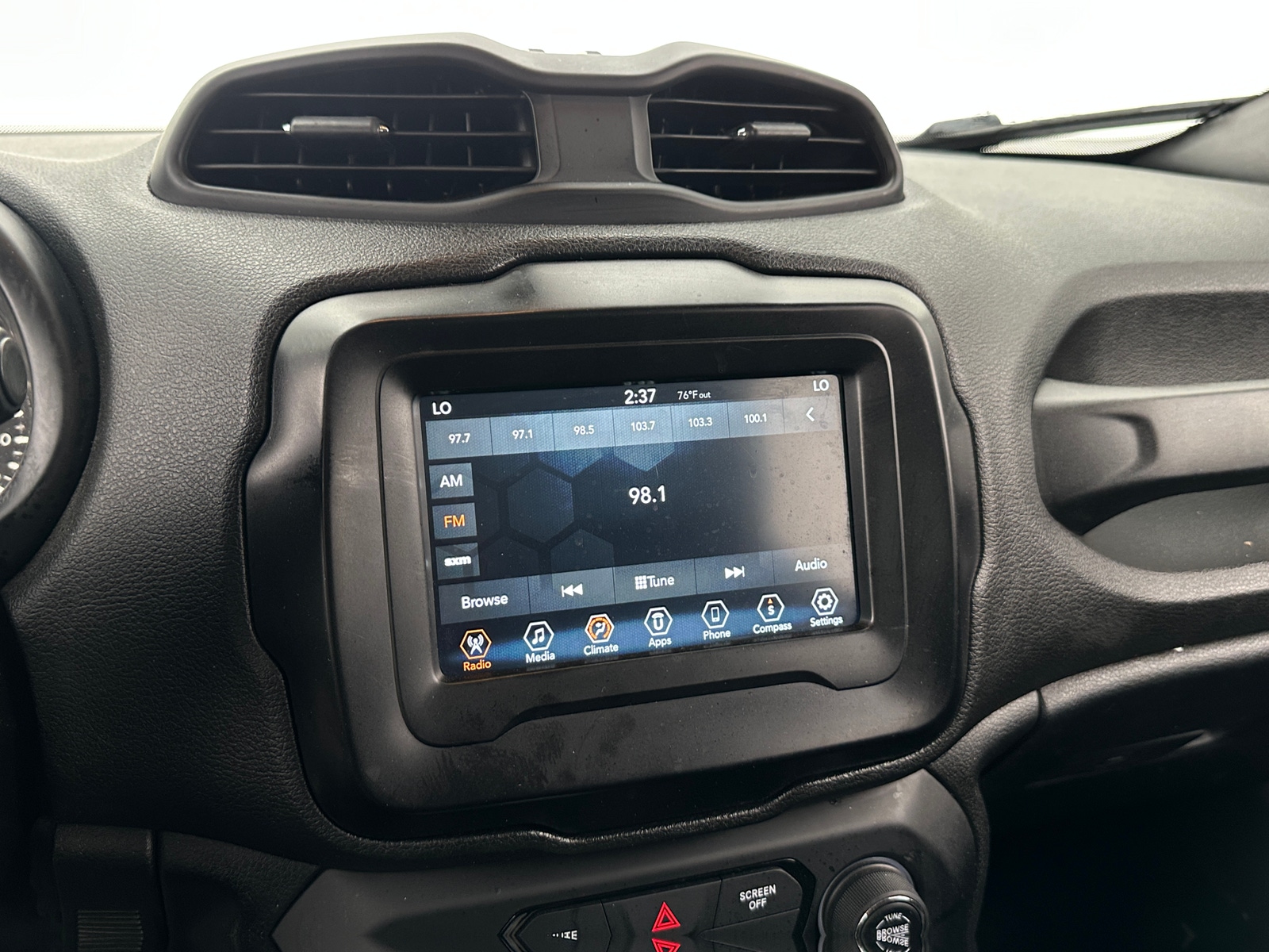 Thumbnail: 2018 Jeep Renegade - 4