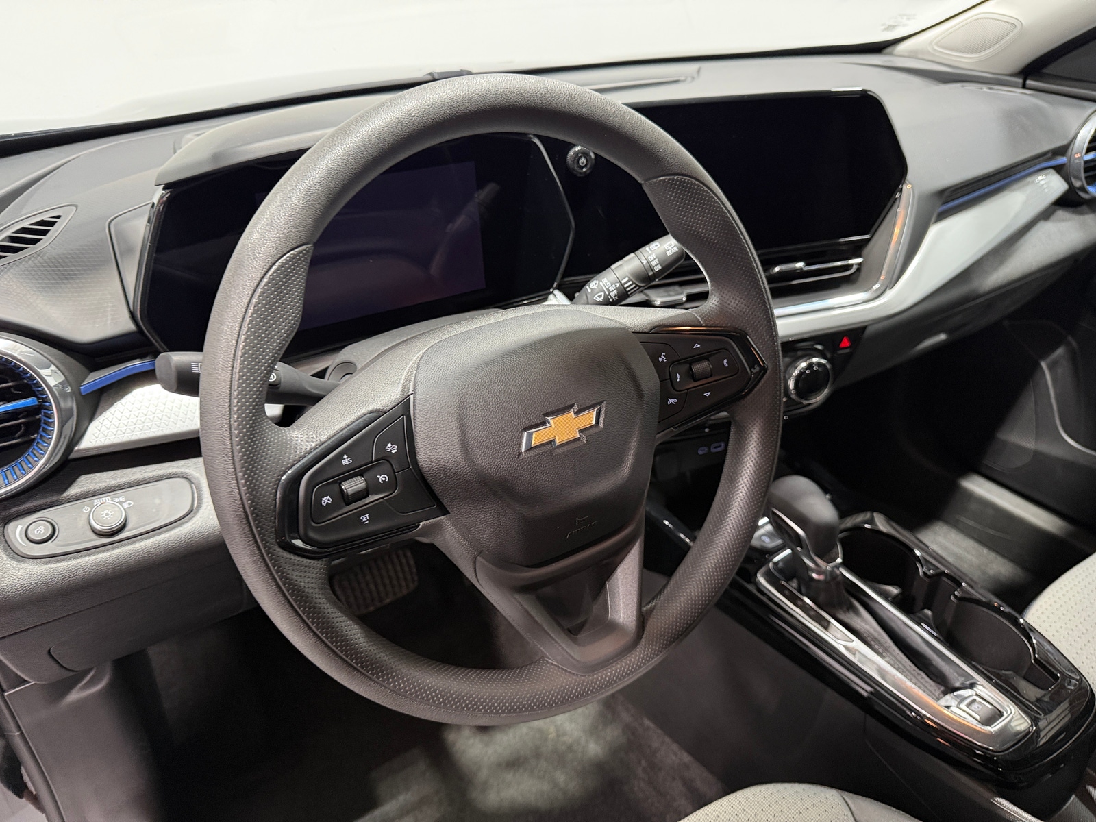 Thumbnail: 2025 Chevrolet Trax - 5