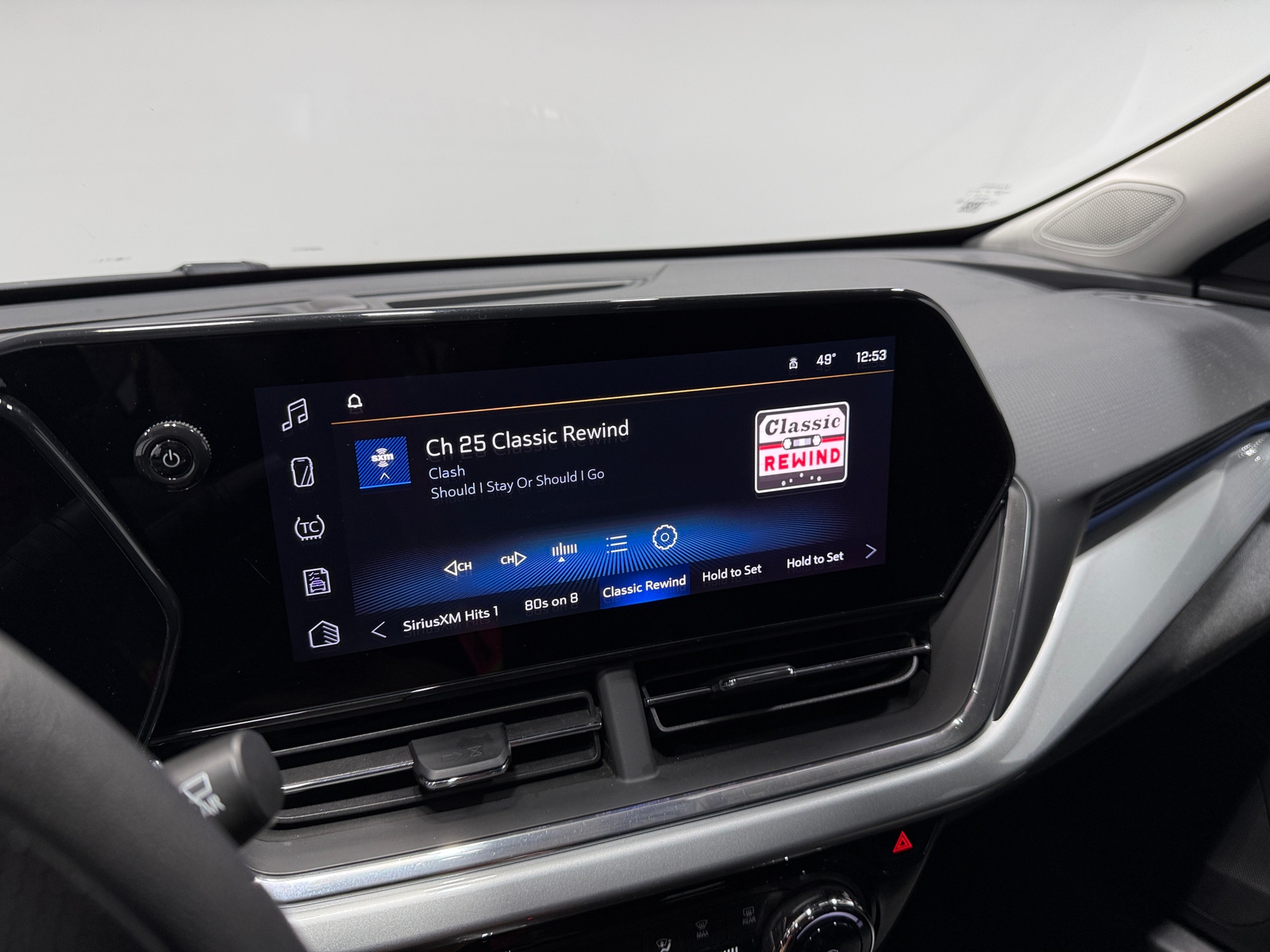 Thumbnail: 2025 Chevrolet Trax - 4