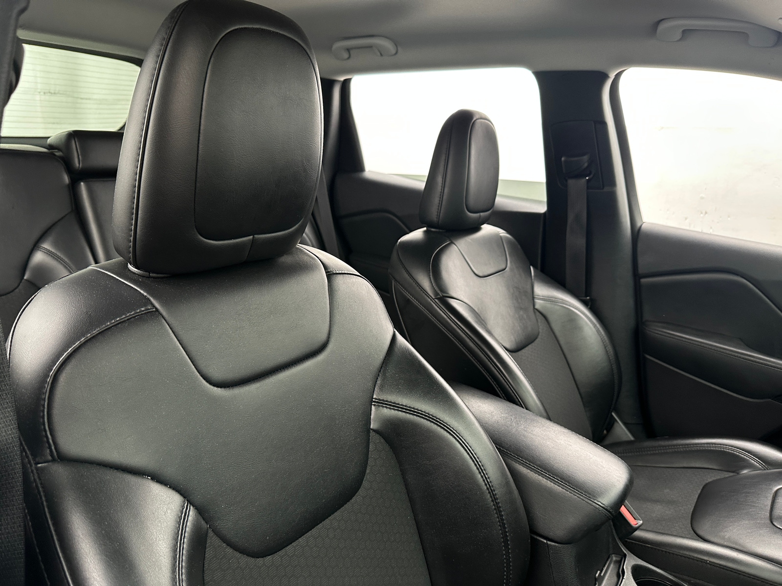 Thumbnail: 2020 Jeep Cherokee - 2