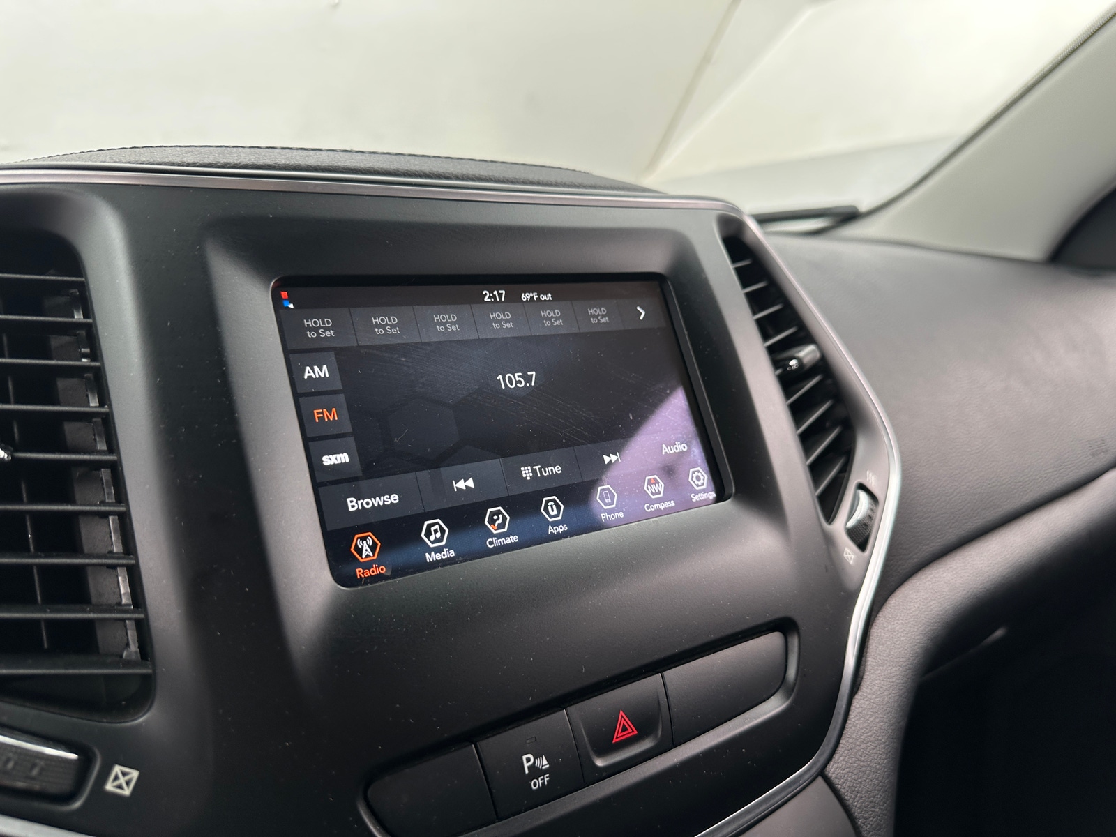 Thumbnail: 2020 Jeep Cherokee - 4