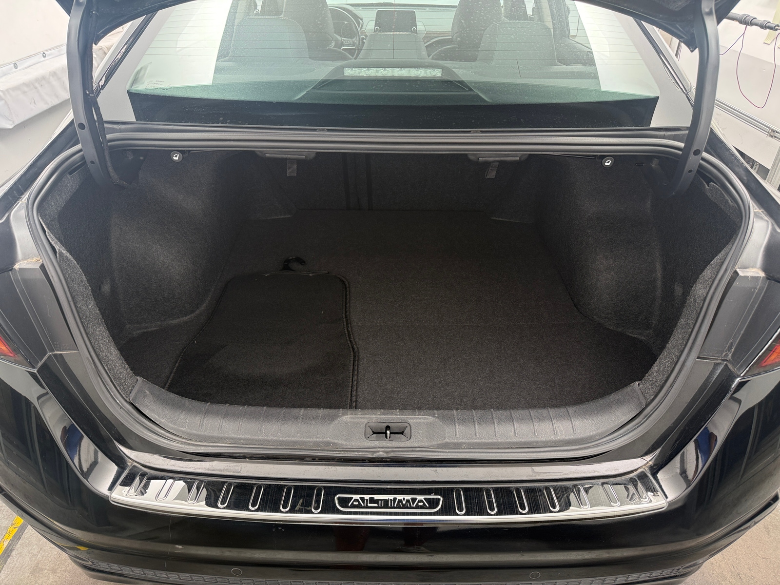 Thumbnail: 2020 Nissan Altima - 6