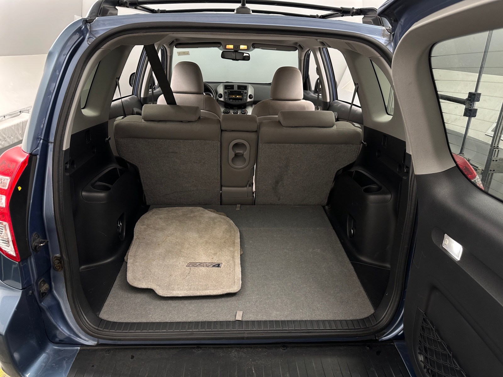 Thumbnail: 2011 Toyota RAV4 - 7