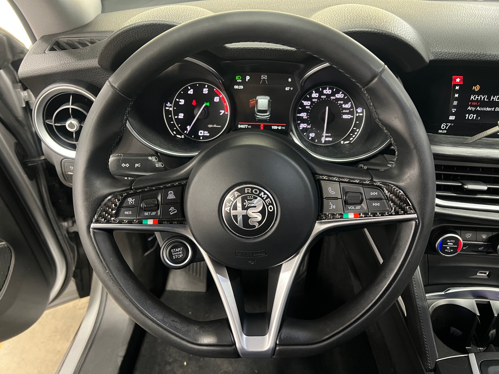 Thumbnail: 2018 Alfa Romeo Stelvio - 4