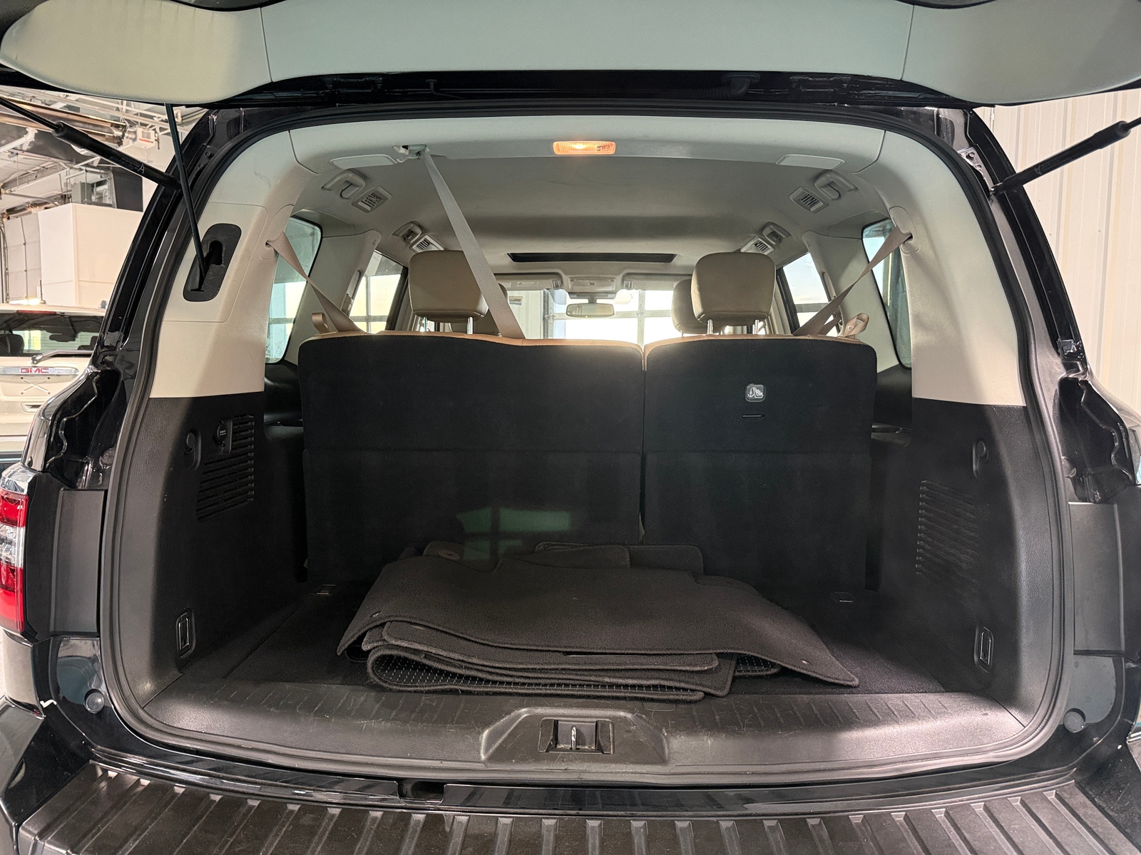 Thumbnail: 2022 Nissan Armada - 6