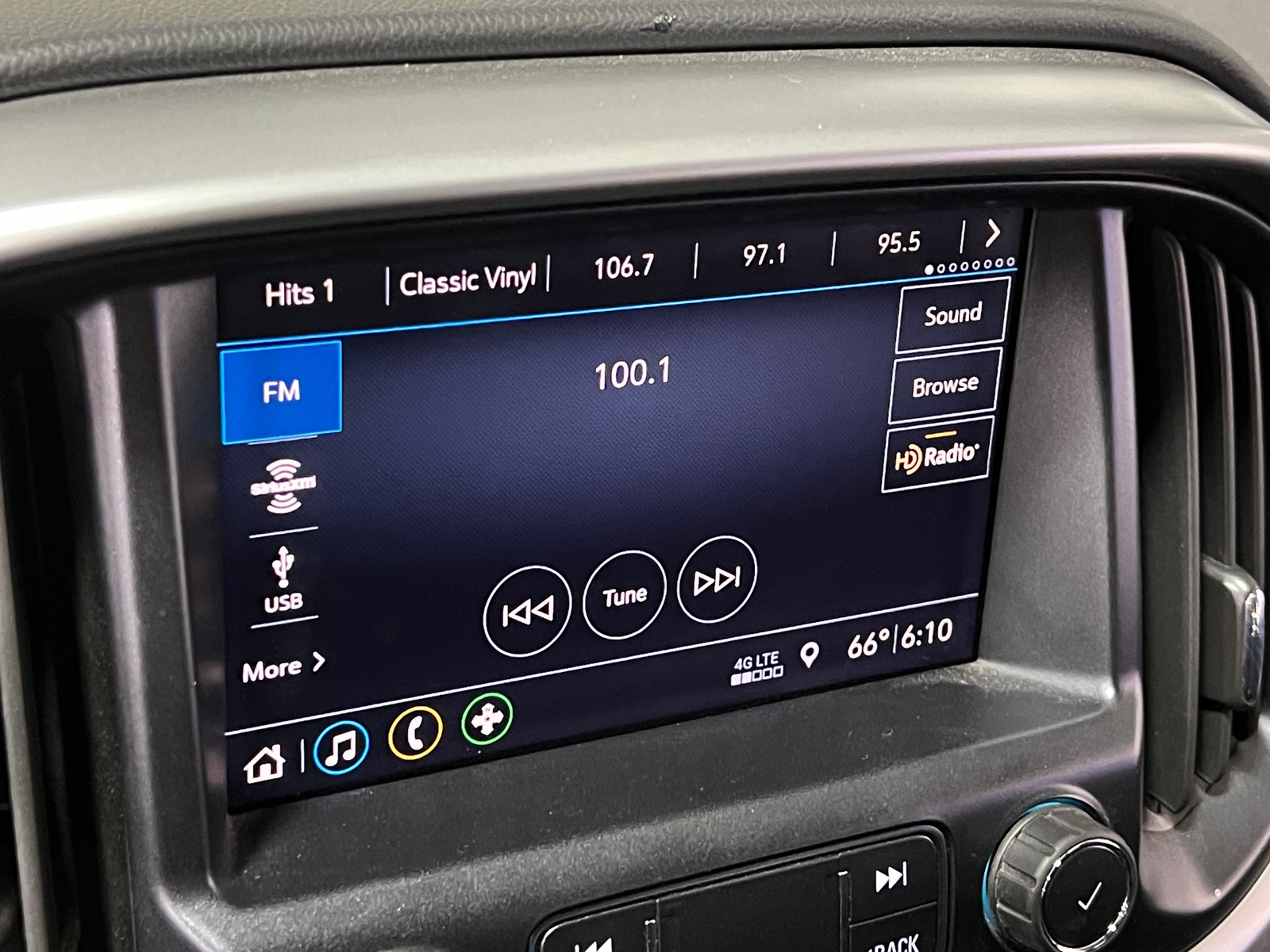 Thumbnail: 2020 Chevrolet Colorado - 4