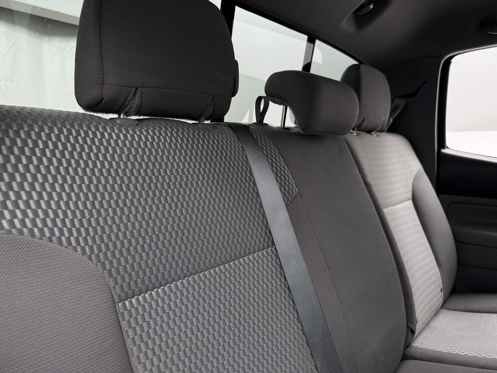 Thumbnail: 2015 Toyota Tacoma - 6