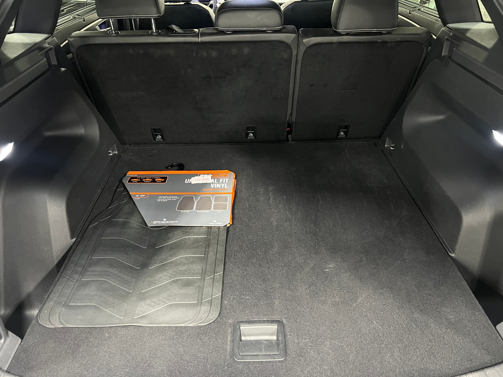 Thumbnail: 2025 Volkswagen Atlas - 6