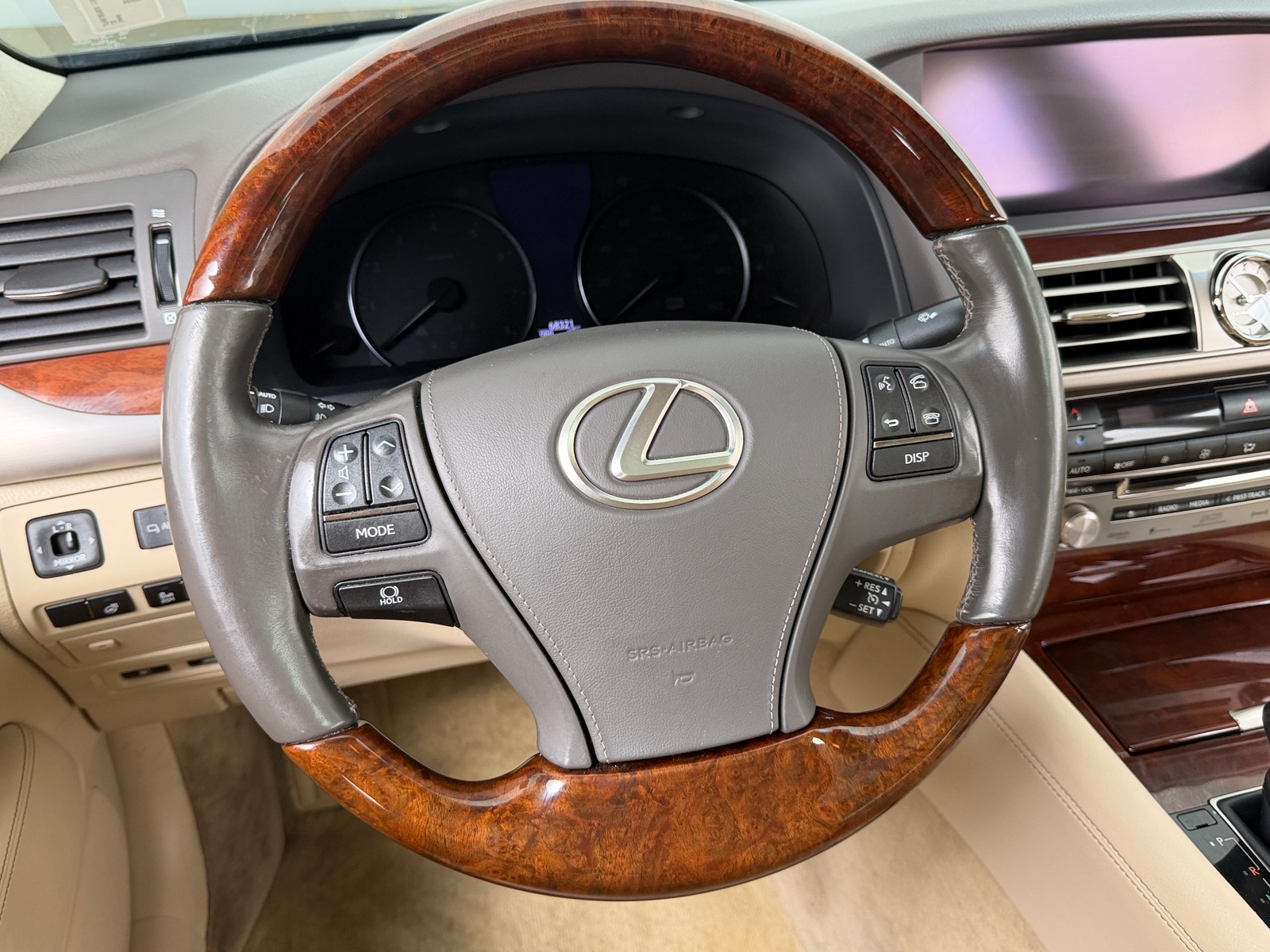 Thumbnail: 2013 Lexus LS - 4