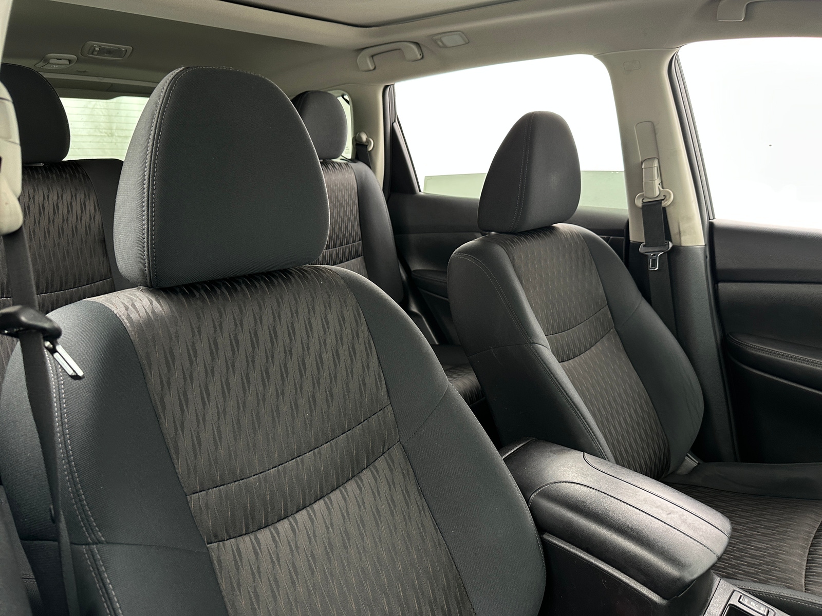 Thumbnail: 2018 Nissan Rogue - 2